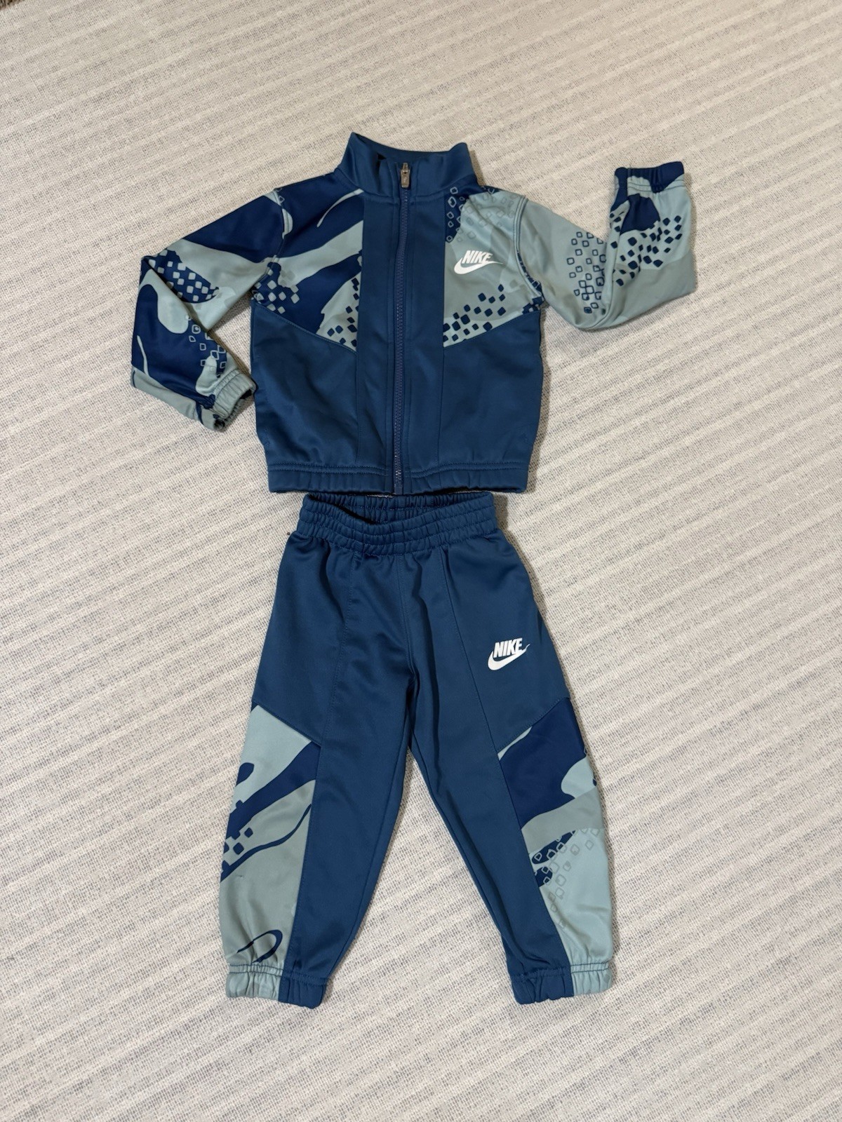 Nike Dri-Fit Track Suit Boys Sz 2T Blue 2-piece Athletic Jacket and Joggers Set