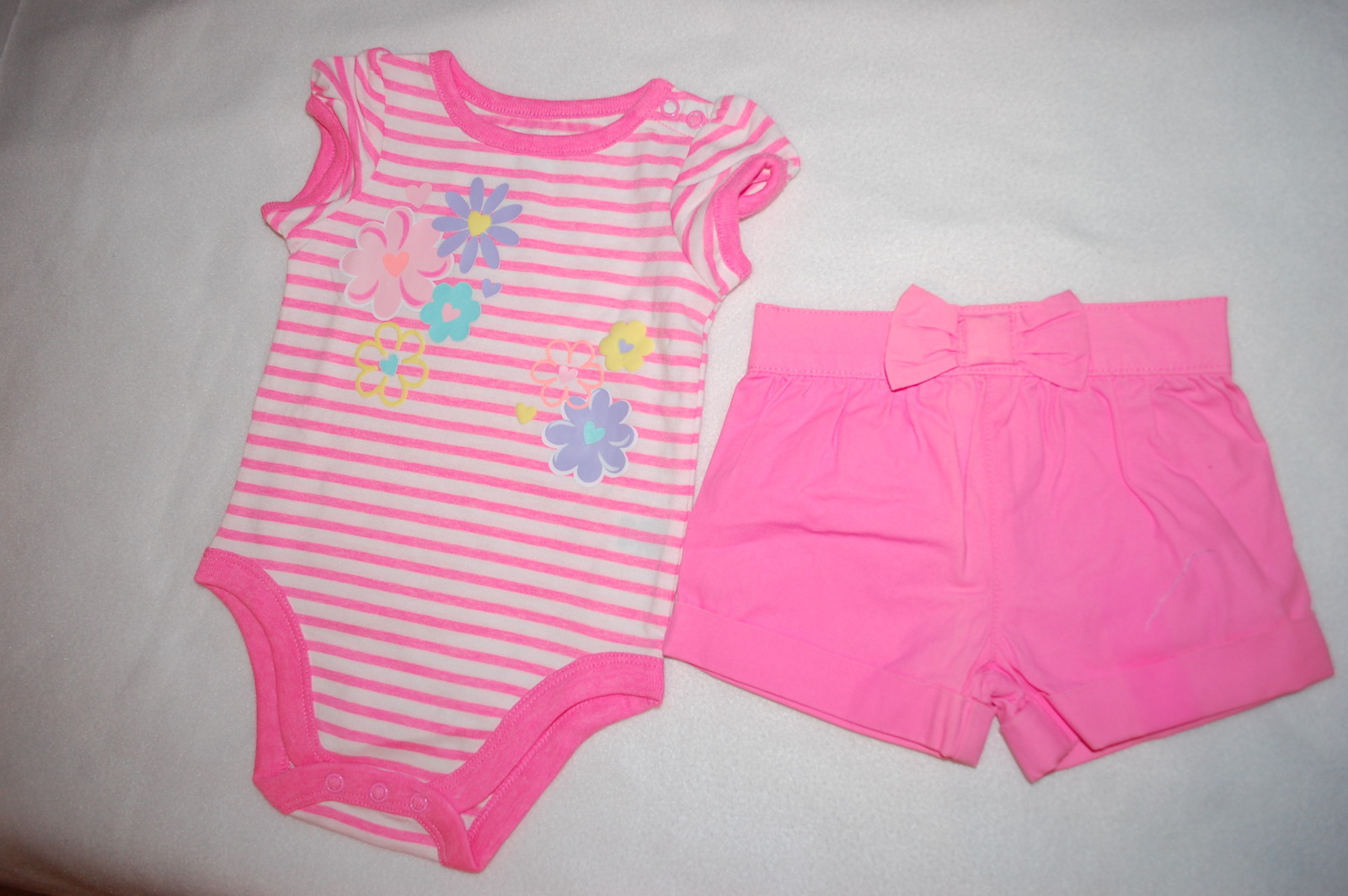 Baby Girls PINK WHITE STRIPE BODYSUIT Flowers SHORTS W/ BOW ACCENT Cuffed 3-6 MO