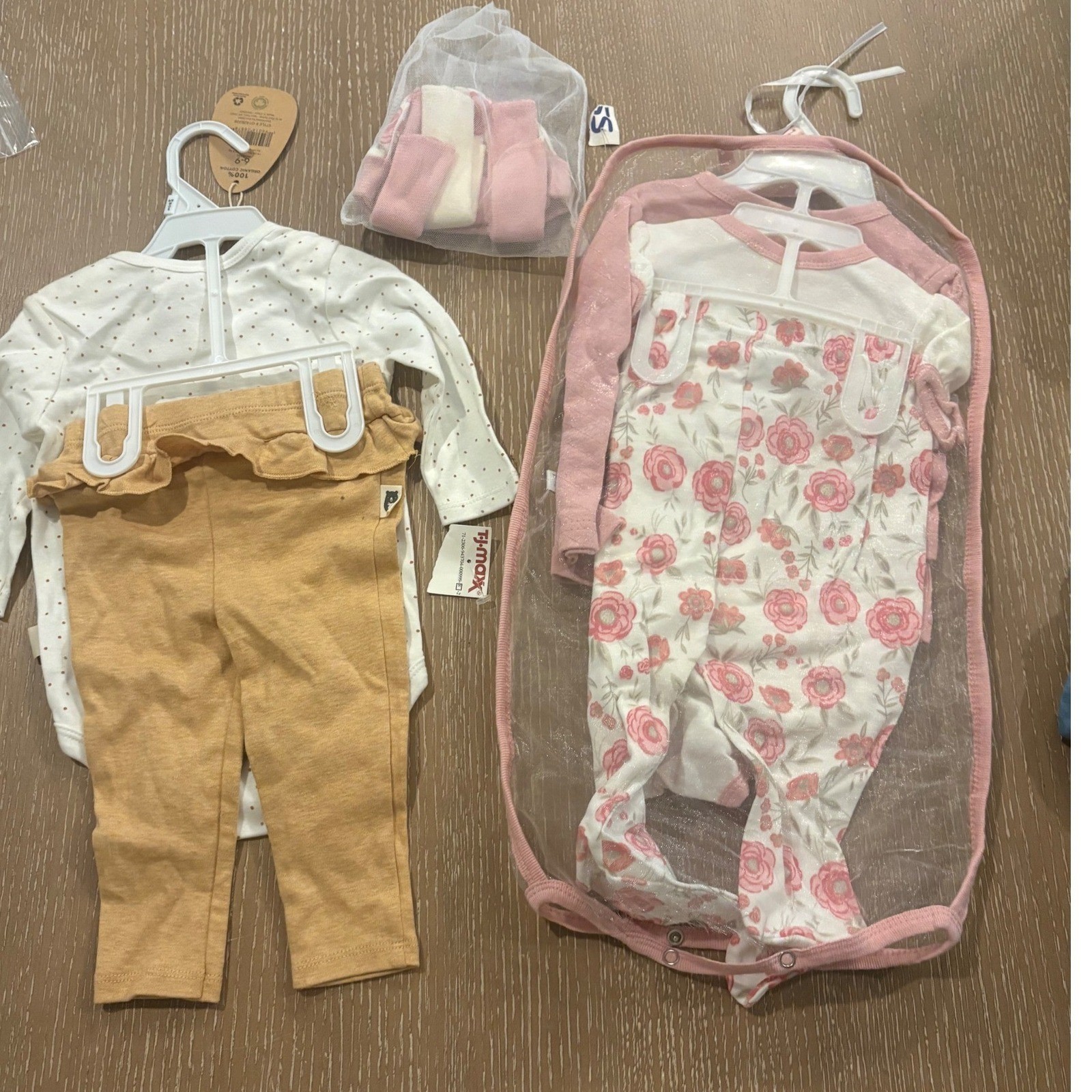 Duck Duck Goose Rabbit Carter’s Baby Girl Clothes Lot 6-9M NWT Plush Set
