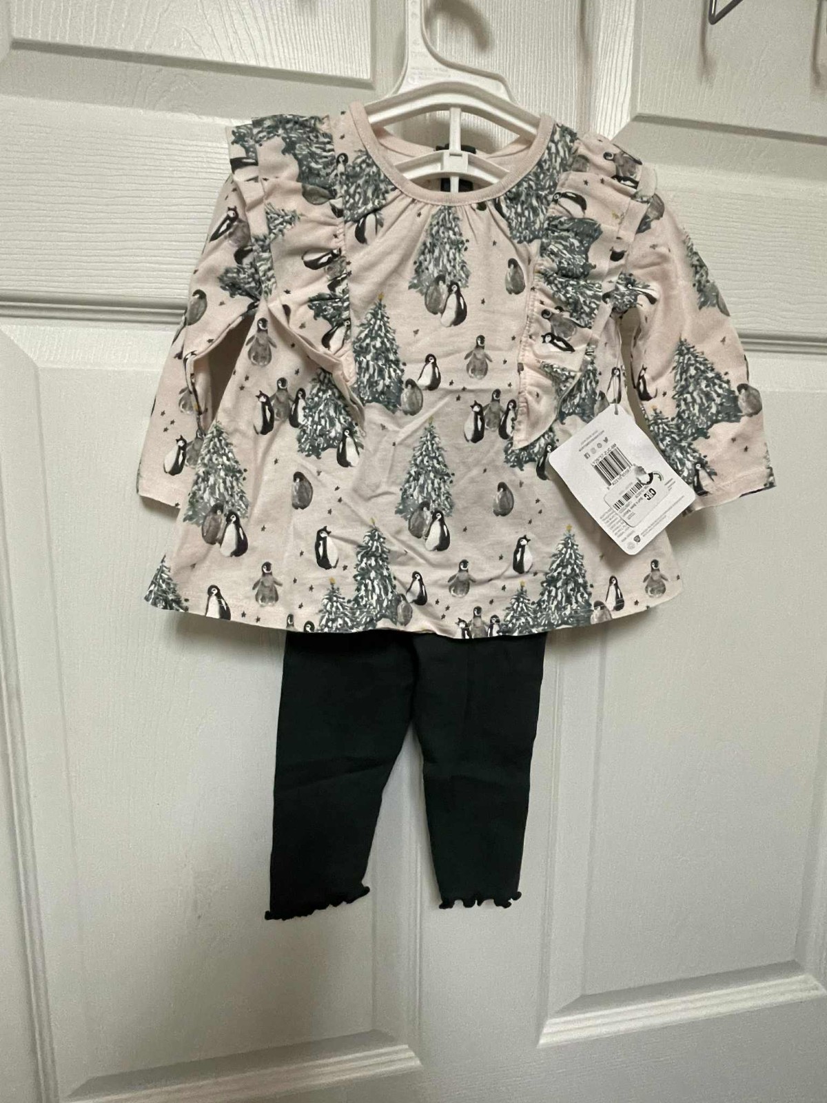 Brand New Burt’s Bees Baby Baby Girl’s Top and Pant Set, 3/6 Month.