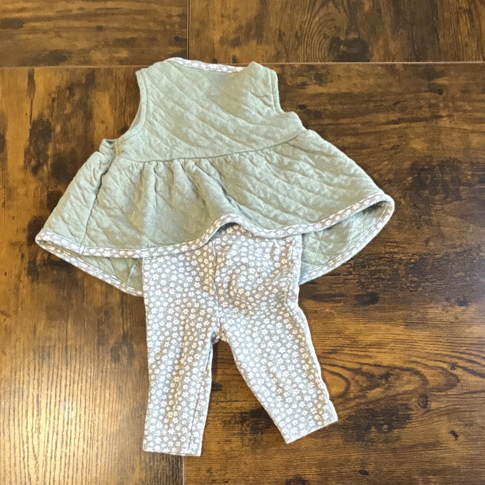 Carter’s 3M Unisex 2pc Quilted Vest + Floral Pants Set Green/White/Gray