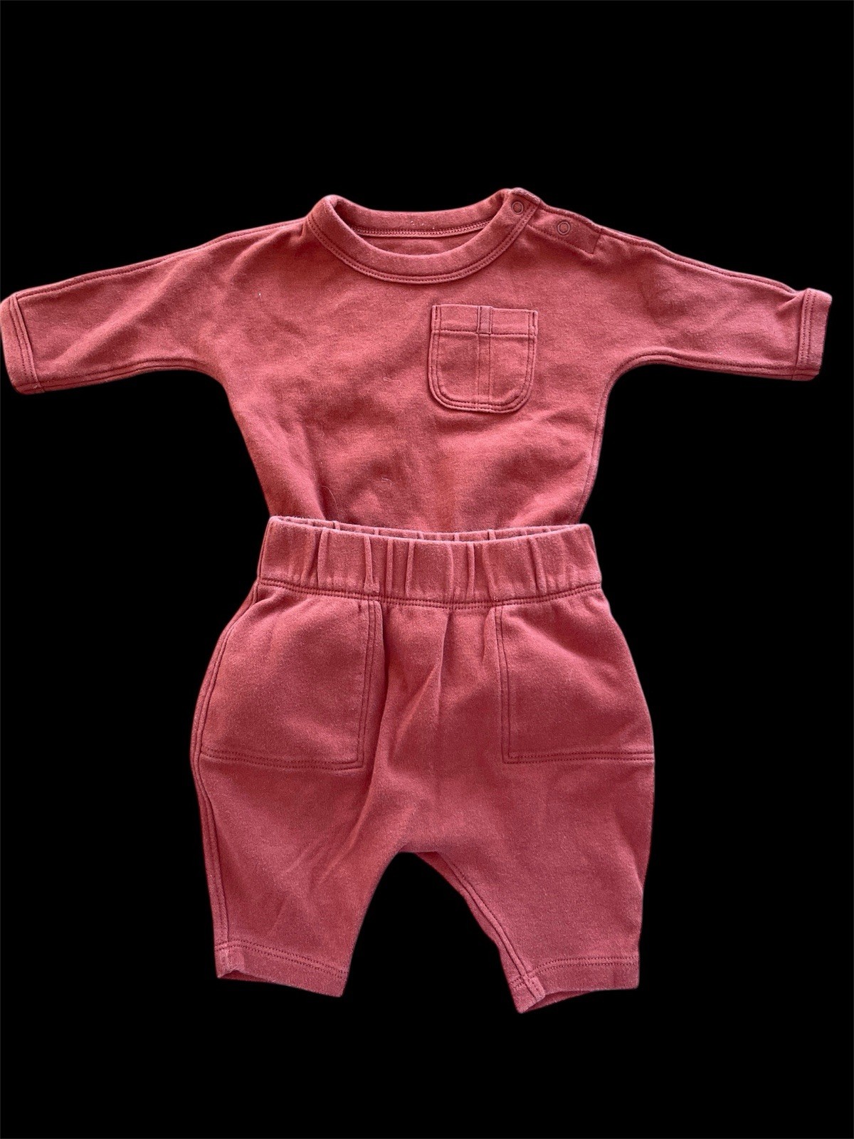 Banana Republic EUC “Tandori Red” Supima Cotton Knit Bodyshirt & Pants-0-3Mos