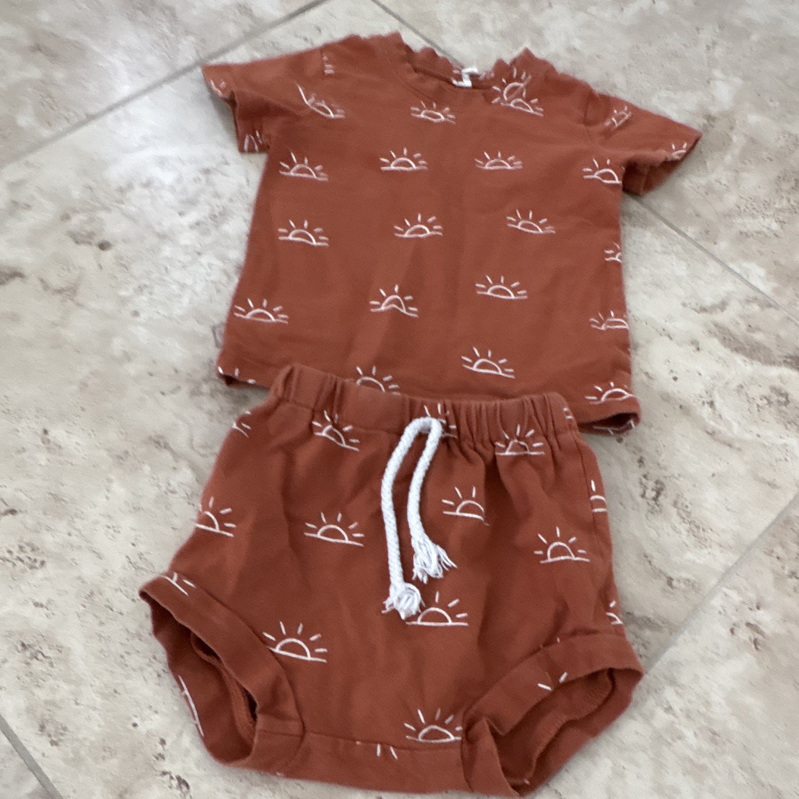Baby Unisex Brown/White 2pc Knit Shorts Set Sun Print Tee & Shorts Size 80