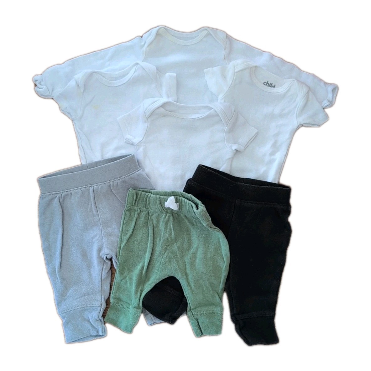 7 Item Gender Neutral Newborn Baby Bundle White Grey Green Black Carter’s