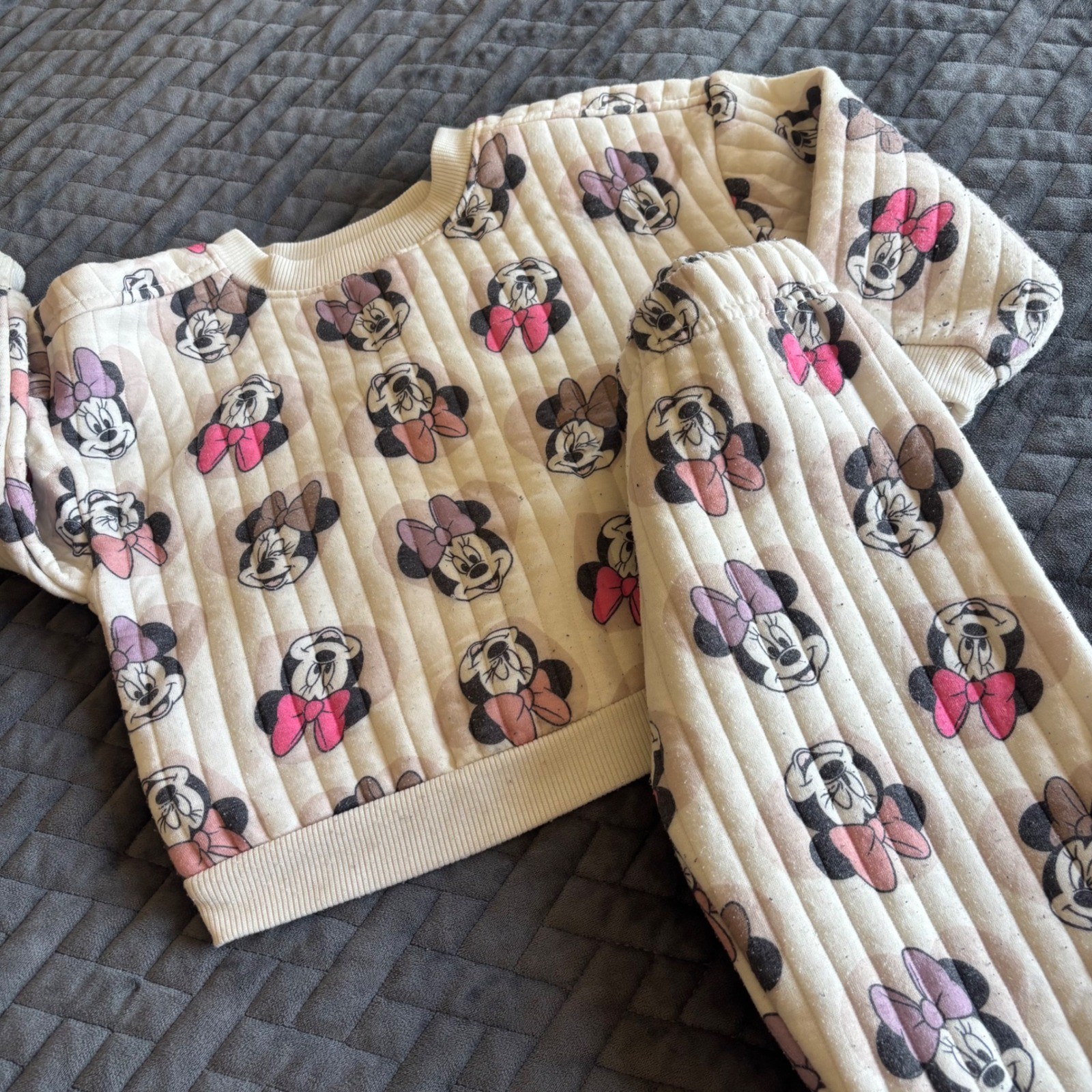 Disney Minnie Mouse Girls 3T Quilted Sweatshirt and Pants Set Cream Pink RN15517