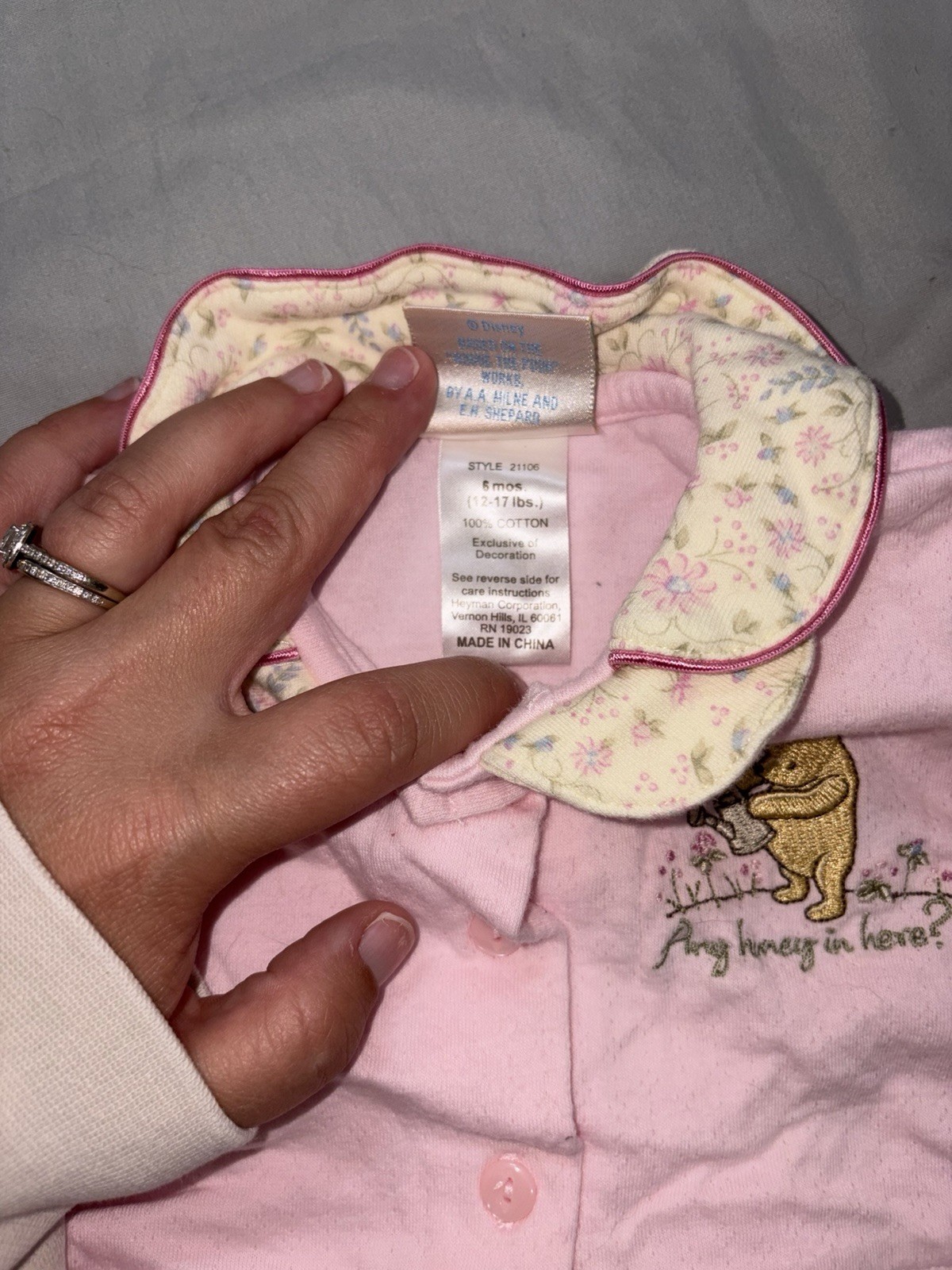Vintage Disney Classic Winnie the Pooh Girls 6m 2 Piece Set Embroidered Floral