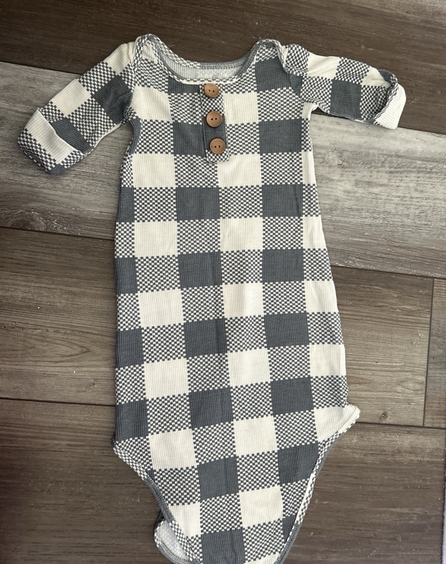 Caden Lane Gray Buffalo Check Newborn Knot Gown 7-14 Lbs 0-3 Months Bamboo