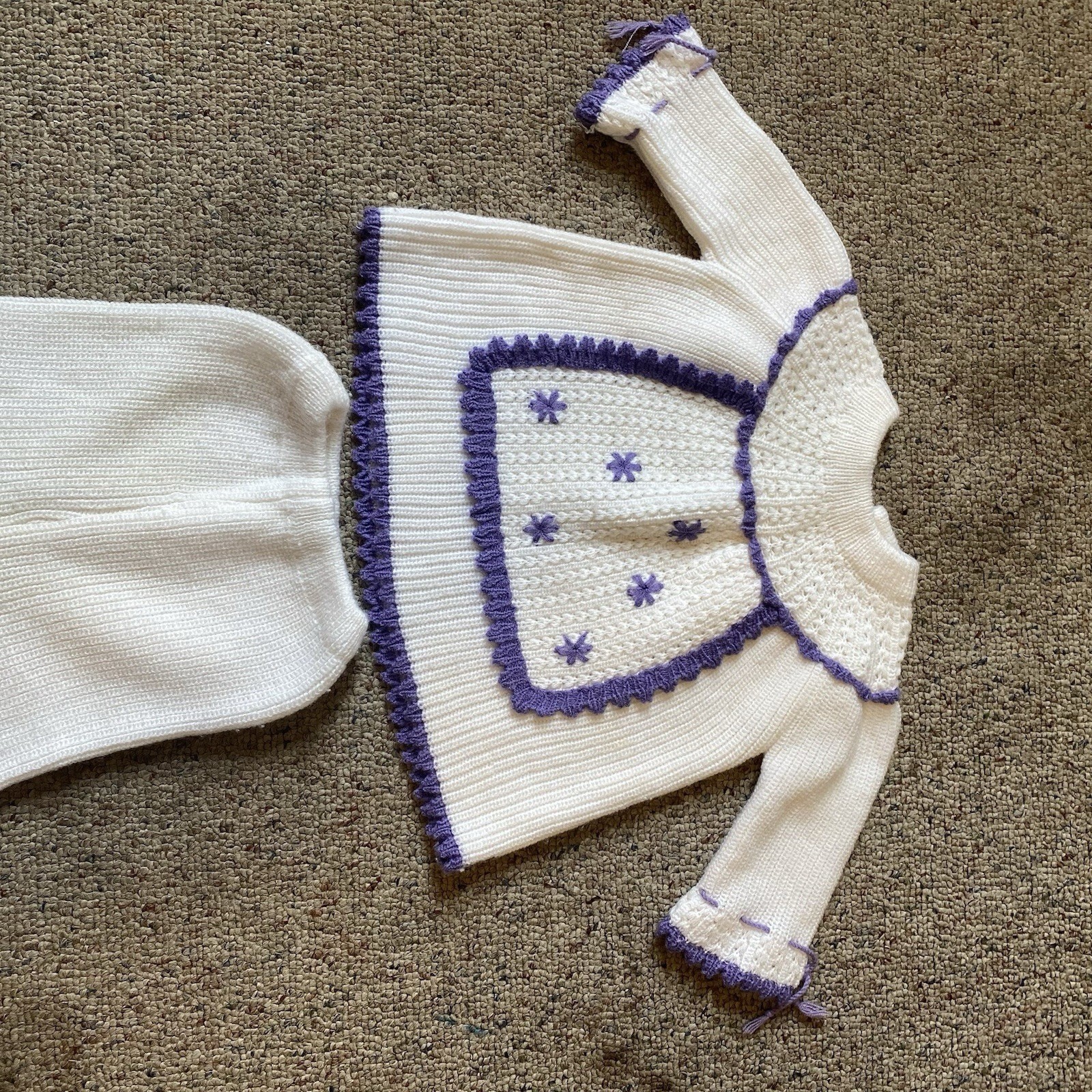 Vintage 70S Acrylic Knit Baby 3-12M Outfit 2Piece Set WhitePurple Pants Sweater