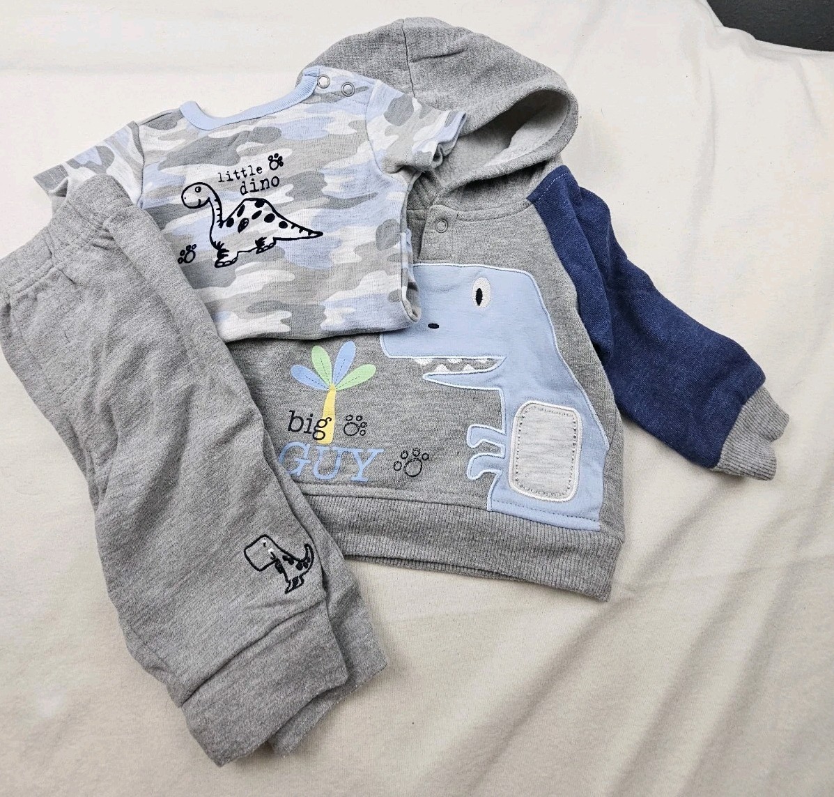 Kids Headquarters 3pc Set Dinosaurs Gray Hoodie Pants Bodysuit Size 3 Months