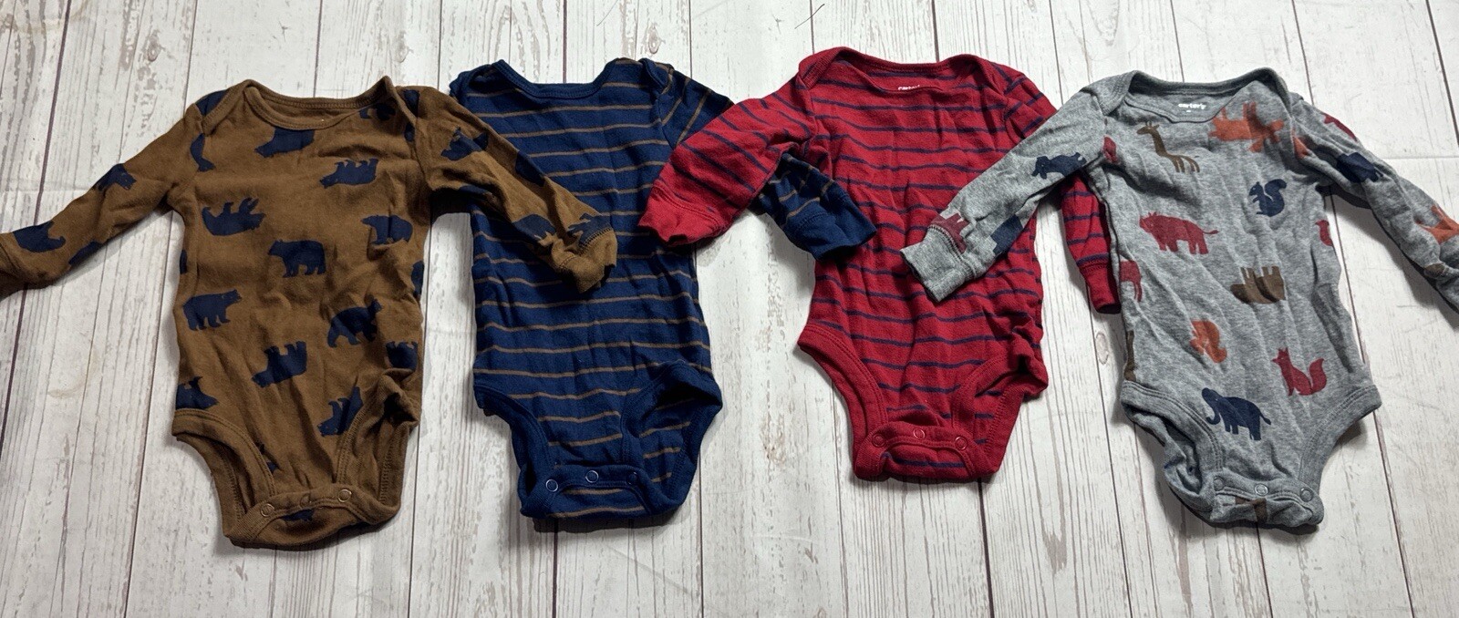 Four Piece Set Boys One Piece Carters Long Sleeved Snaps Bodysuits Size 3 Months