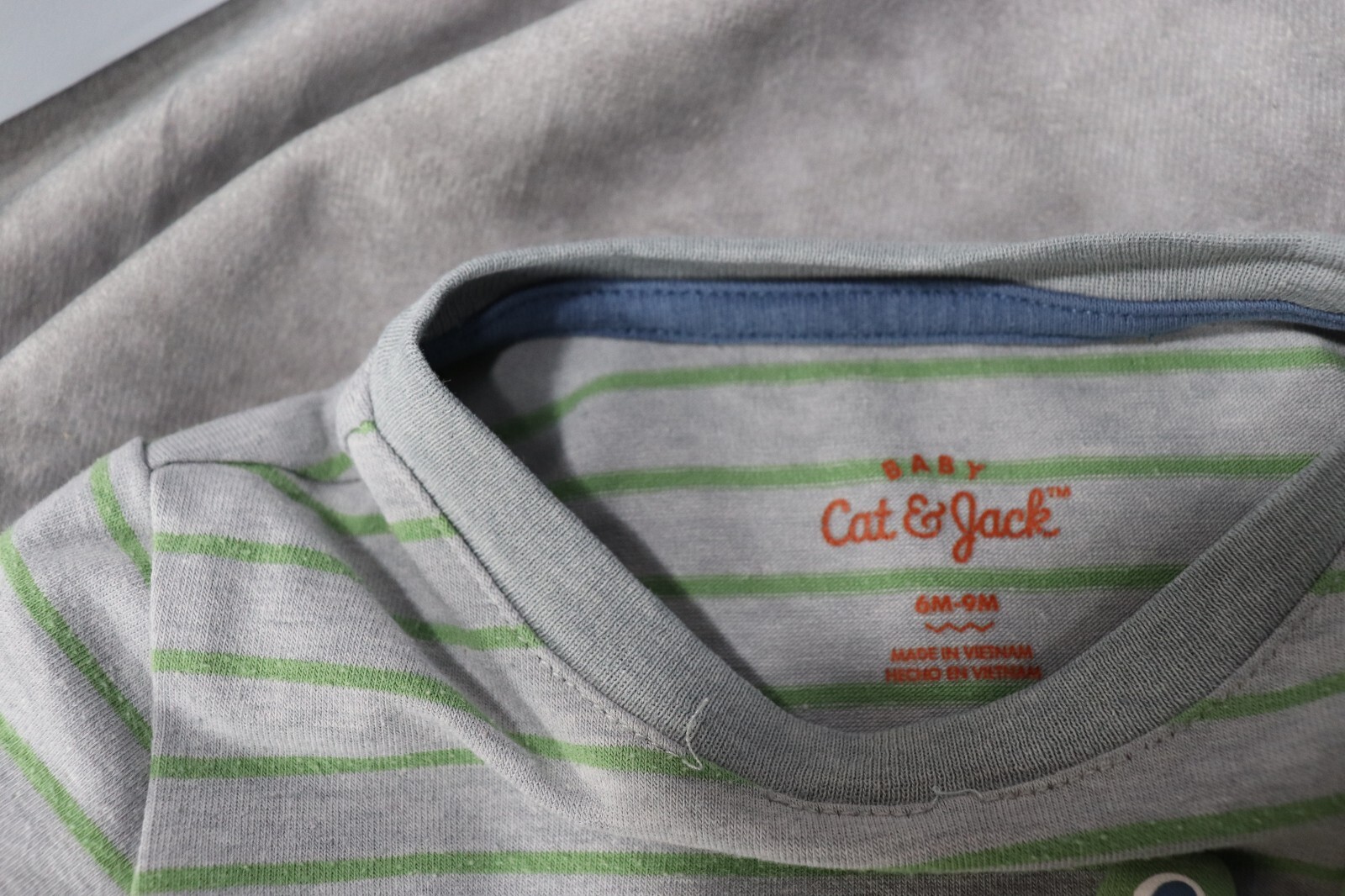 Cat & Jack Boy’s Outfit Set Gray Green Striped T-Shirt Tan Pants 6-9 Months