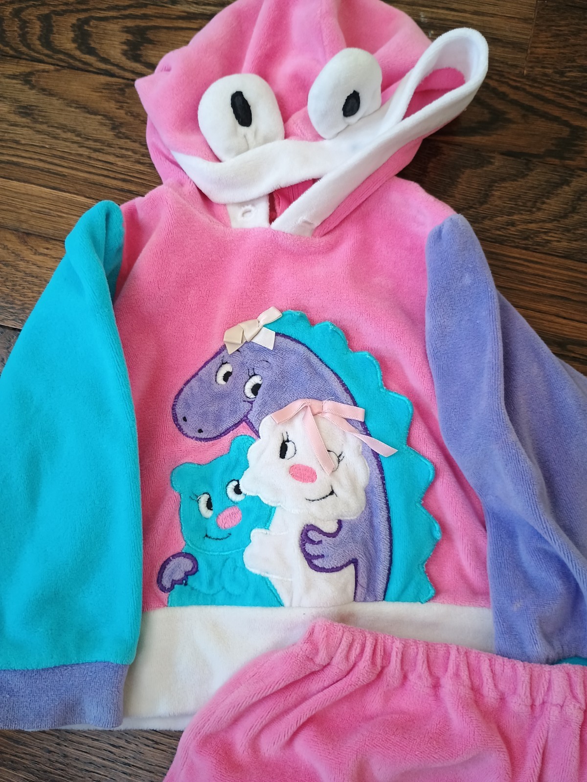 Vintage 1980’s Baby Velour Applique Pink Jogger Suit Dinosaur 6-9 Months