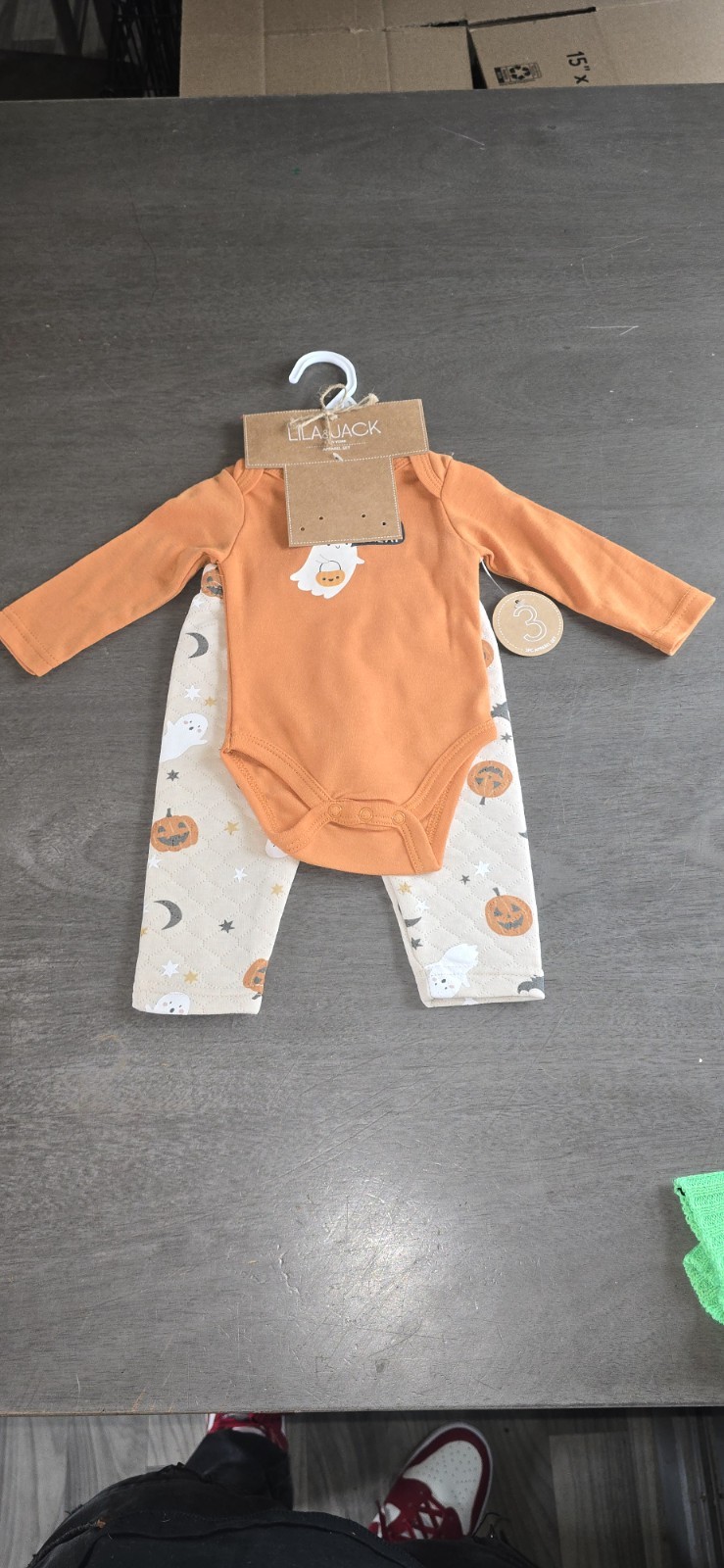 Lila & Jack brand baby Halloween 2-piece bodysuit and pants set Size 0-3 months