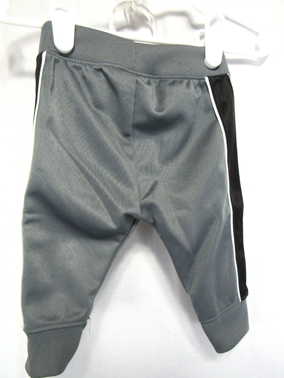 New Garanimals 2 pc Bodysuit and Pants Size 0-3 Months Black Moose Adventure