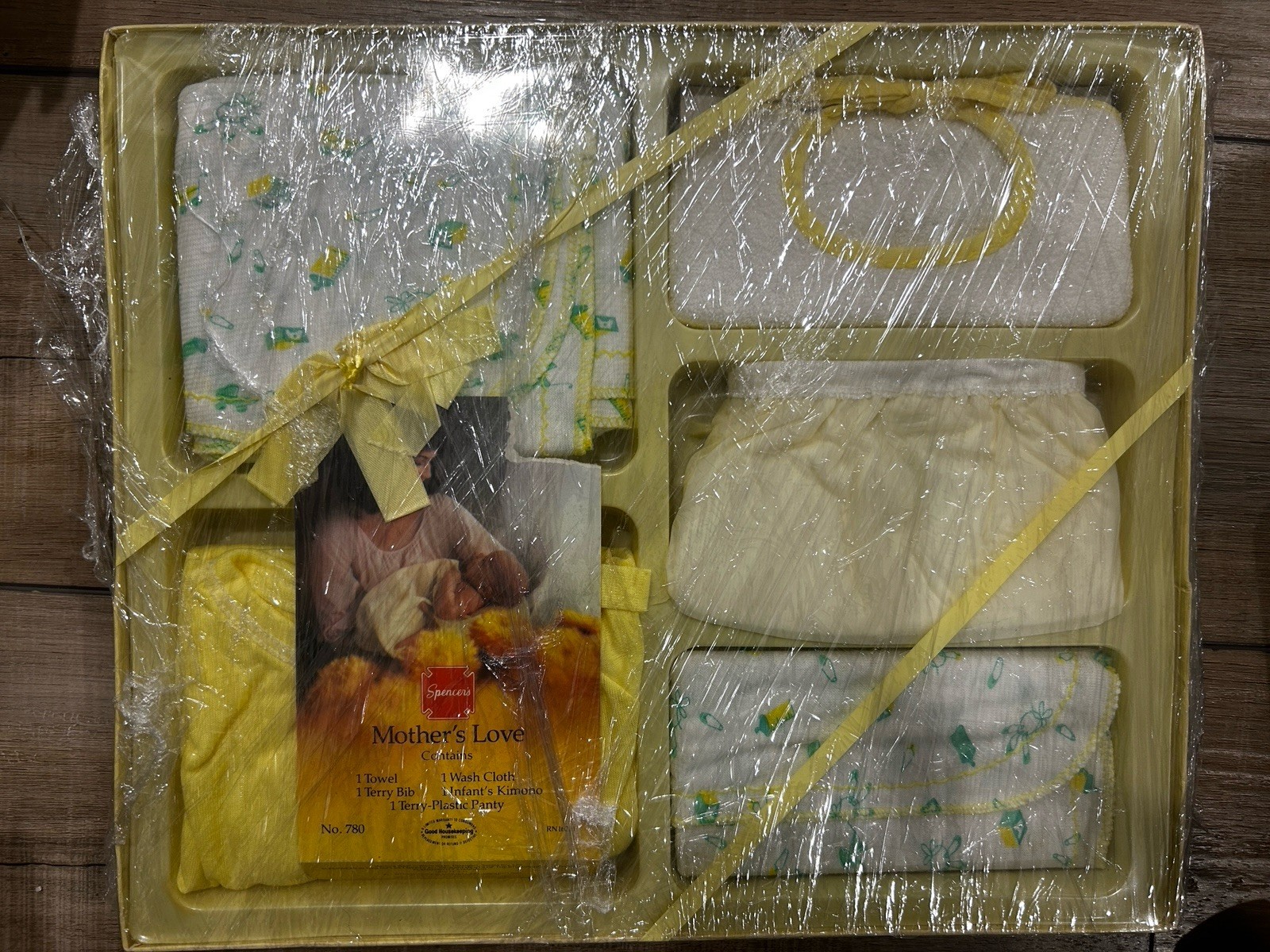 Vintage 1970s Mothers Love Spencer’s Baby Gift Set Layette Sealed Kimono Bib Etc