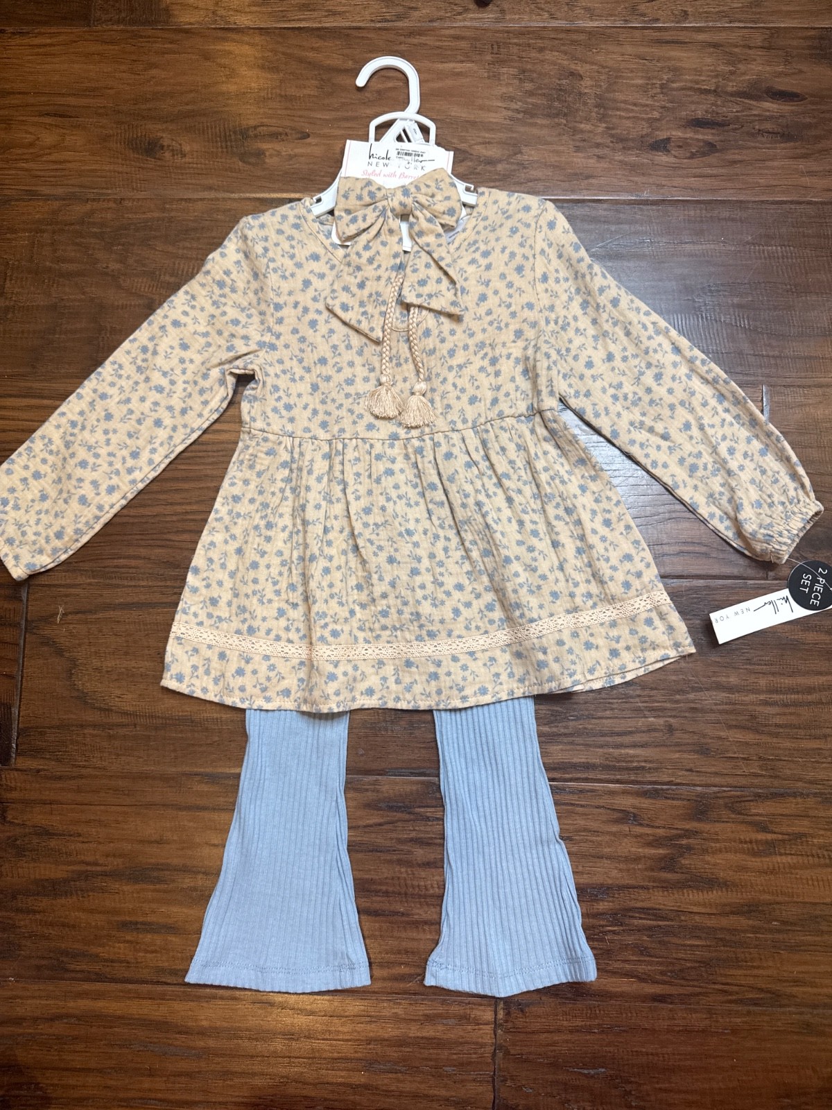 NWT Nicole Miller 3T Outfit dusty Blue/cream