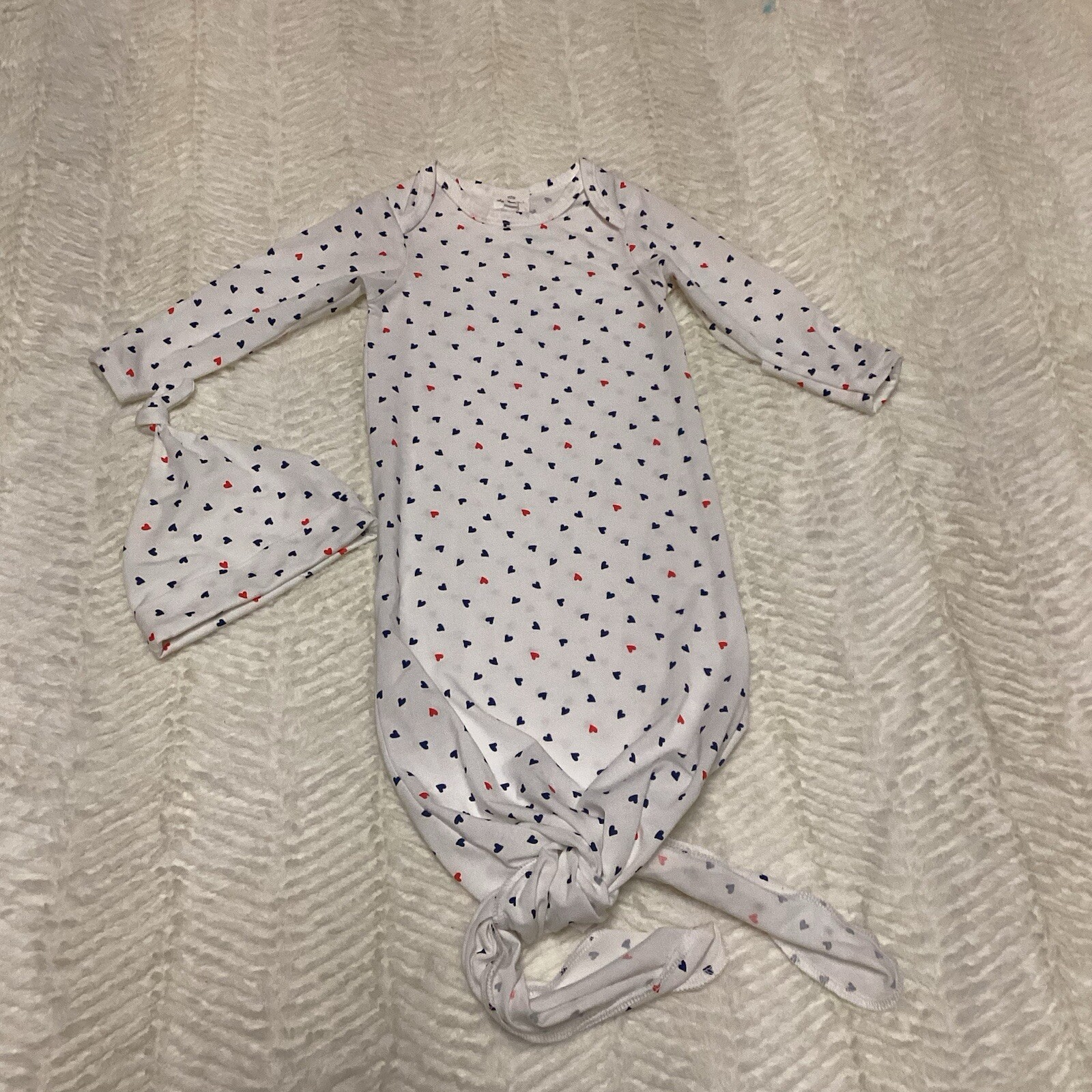 Beautiful Heart Knotted Starting Out Baby 0-6 Months Knotted Gown With Hat
