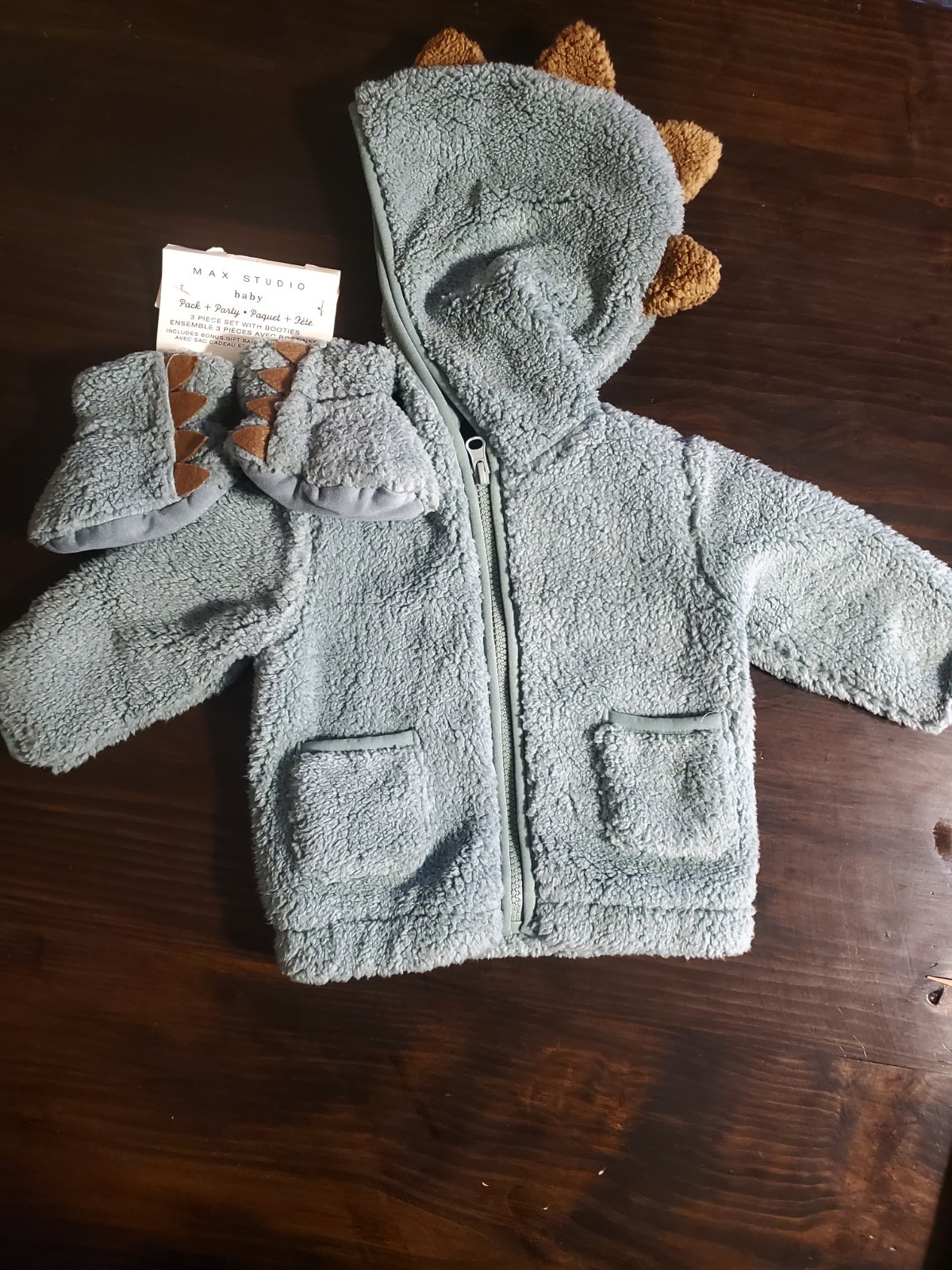 Max Studio Baby Boy 3-6 Month Size Dinosaur Jacket And Bootie Set