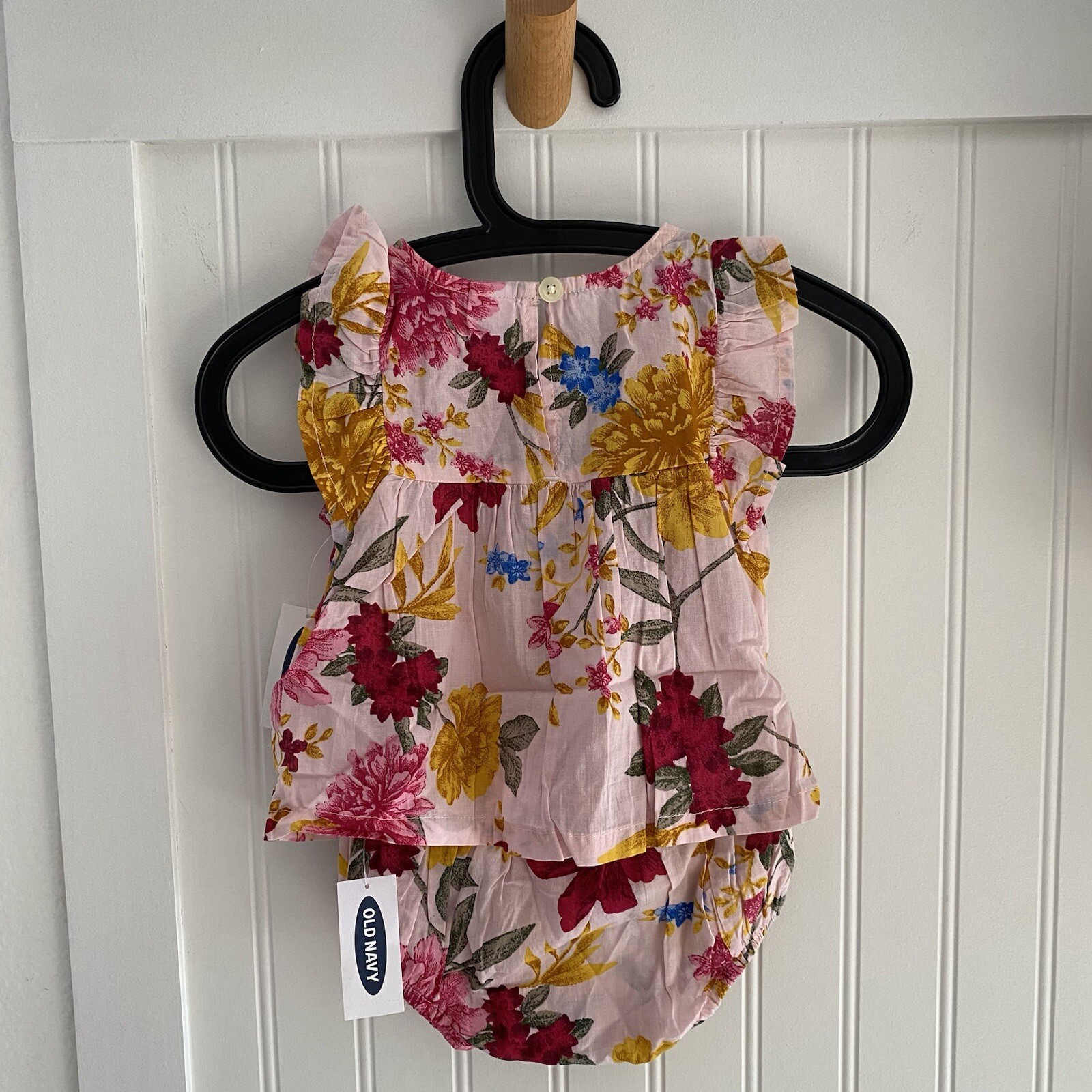 Old Navy Baby Girls Pink Floral 2 Piece Top and Bloomers Set 6-12 Months NWT