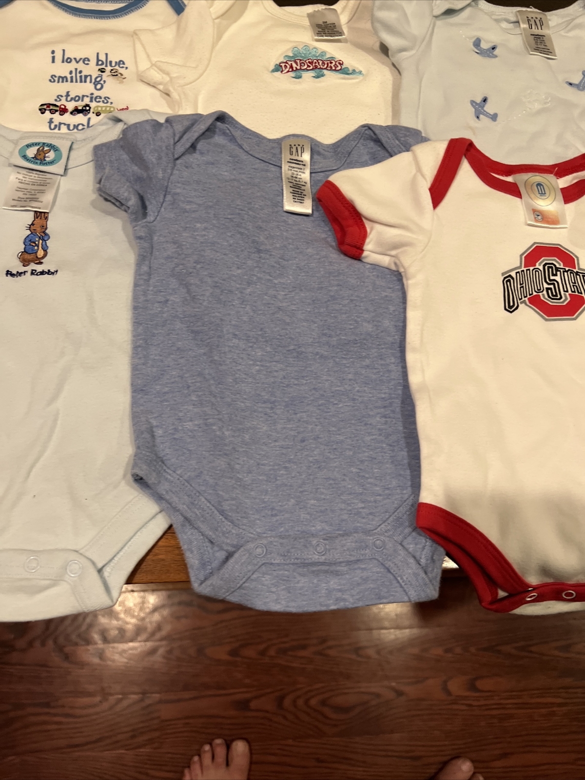 10 Piece Toddler 3-6 M Lot Polo Nike Gap 7 Bodysuits 2 Shirts 1 Shorts Hat