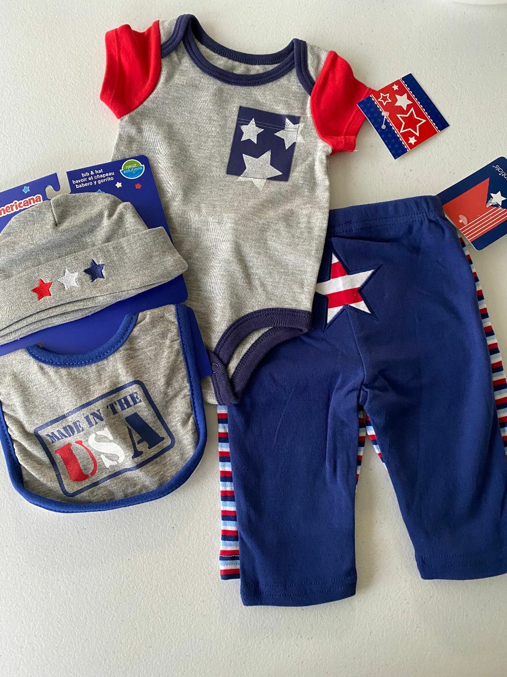 Baby Patriotic Americana Unisex 5 Piece Set Hat Bib 2 Pants Bodysuit 0/3 Months