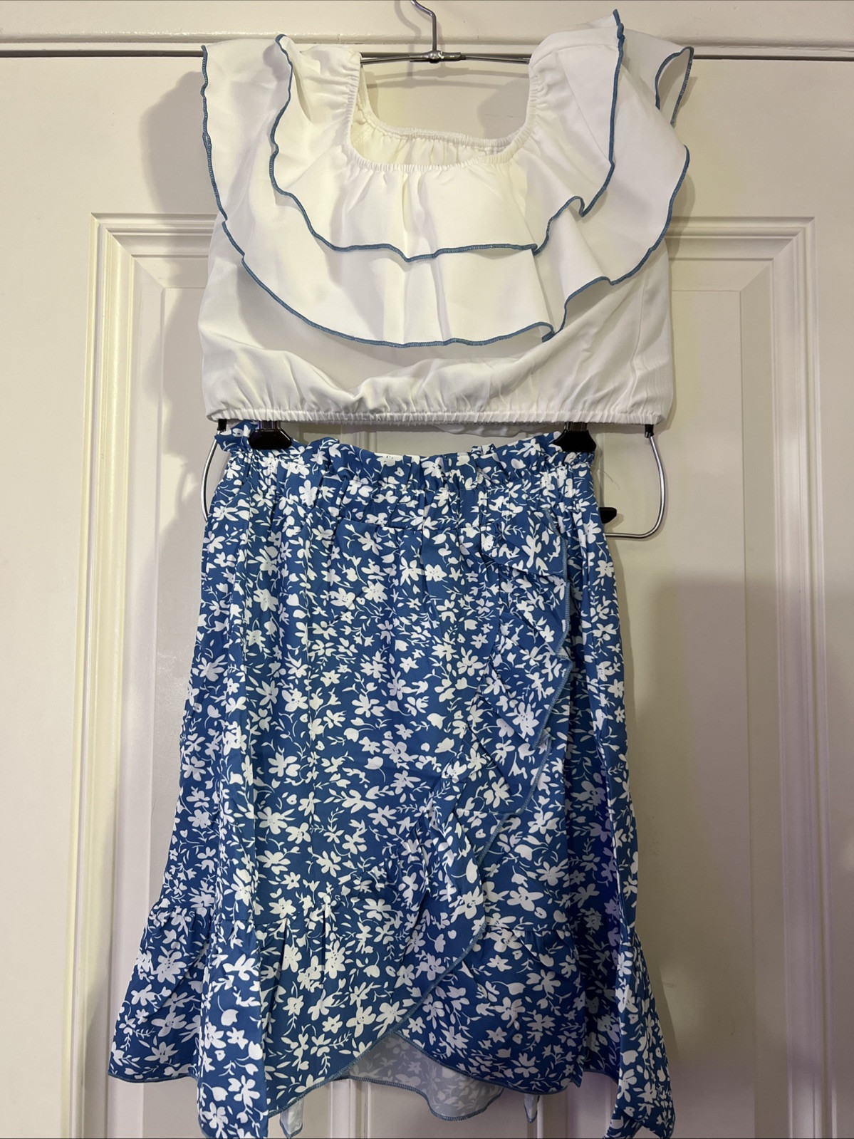 Girls 2 Piece Floral Outfit Set Size 9-10 Years