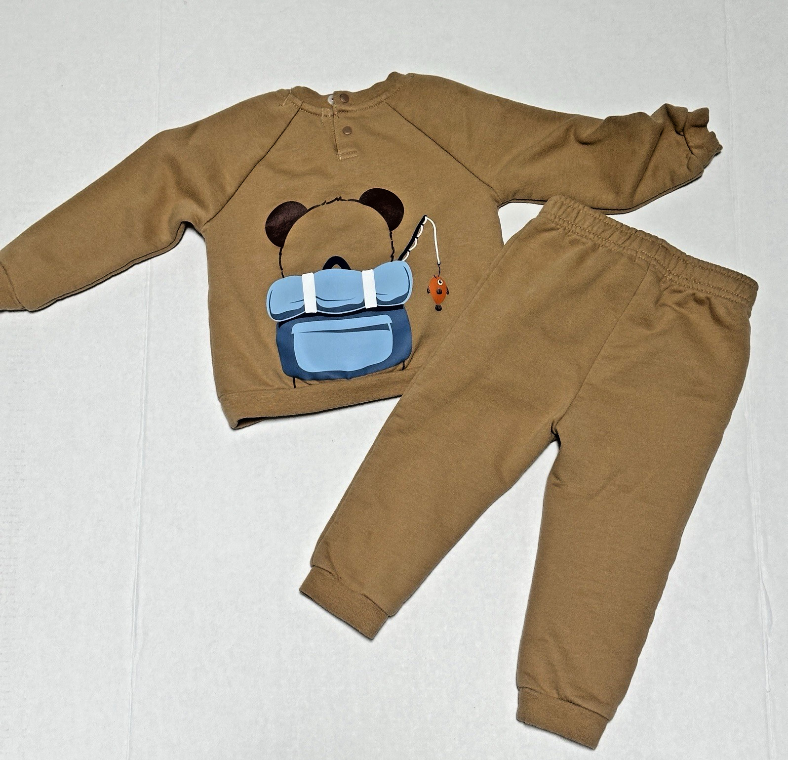 Bearpaw Kids 2 Piece Outfit 18 Month Brown Sweat Shirt and Pants Bear Fishing