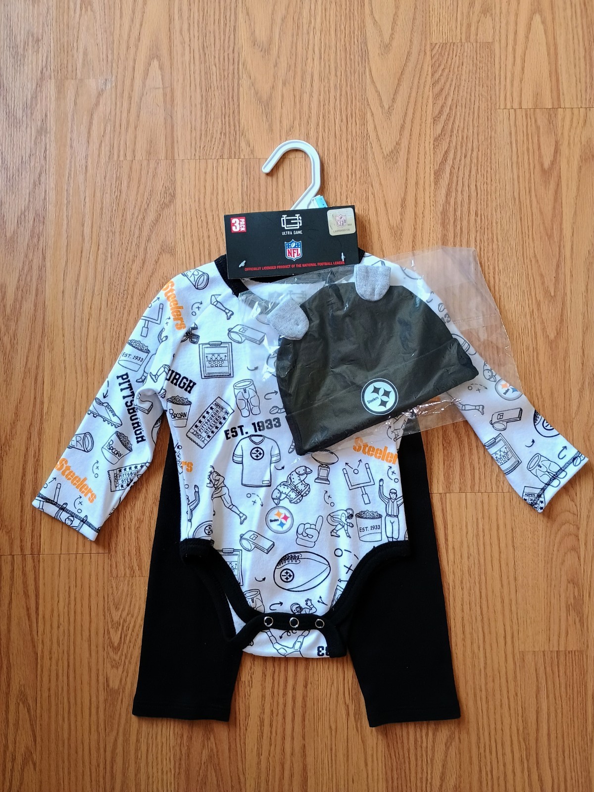Pittsburgh Steelers 3-6 Months Baby Set Beanie Bodysuit Pants Football NFL NEW