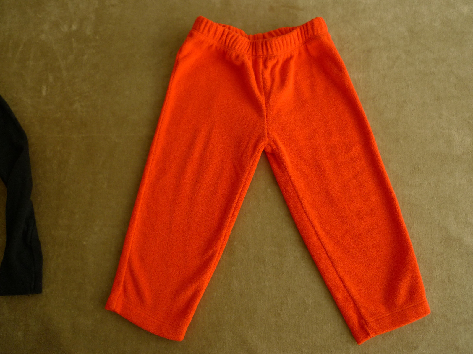 lot of 2-Girl Carter’s red pants+black long sleev Old Navy turtle neck-18 month