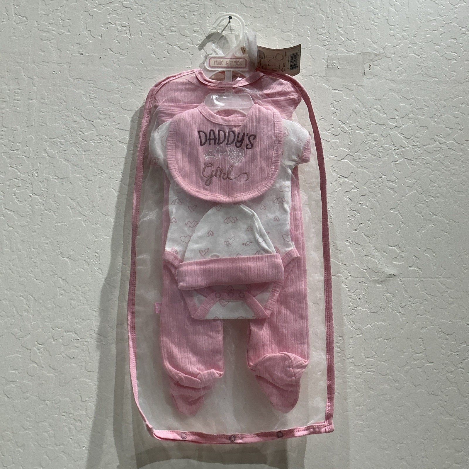 Baby Girl Gift Set 0-3 Months 8 Piece Newborn Infant Essentials Starter Outfit