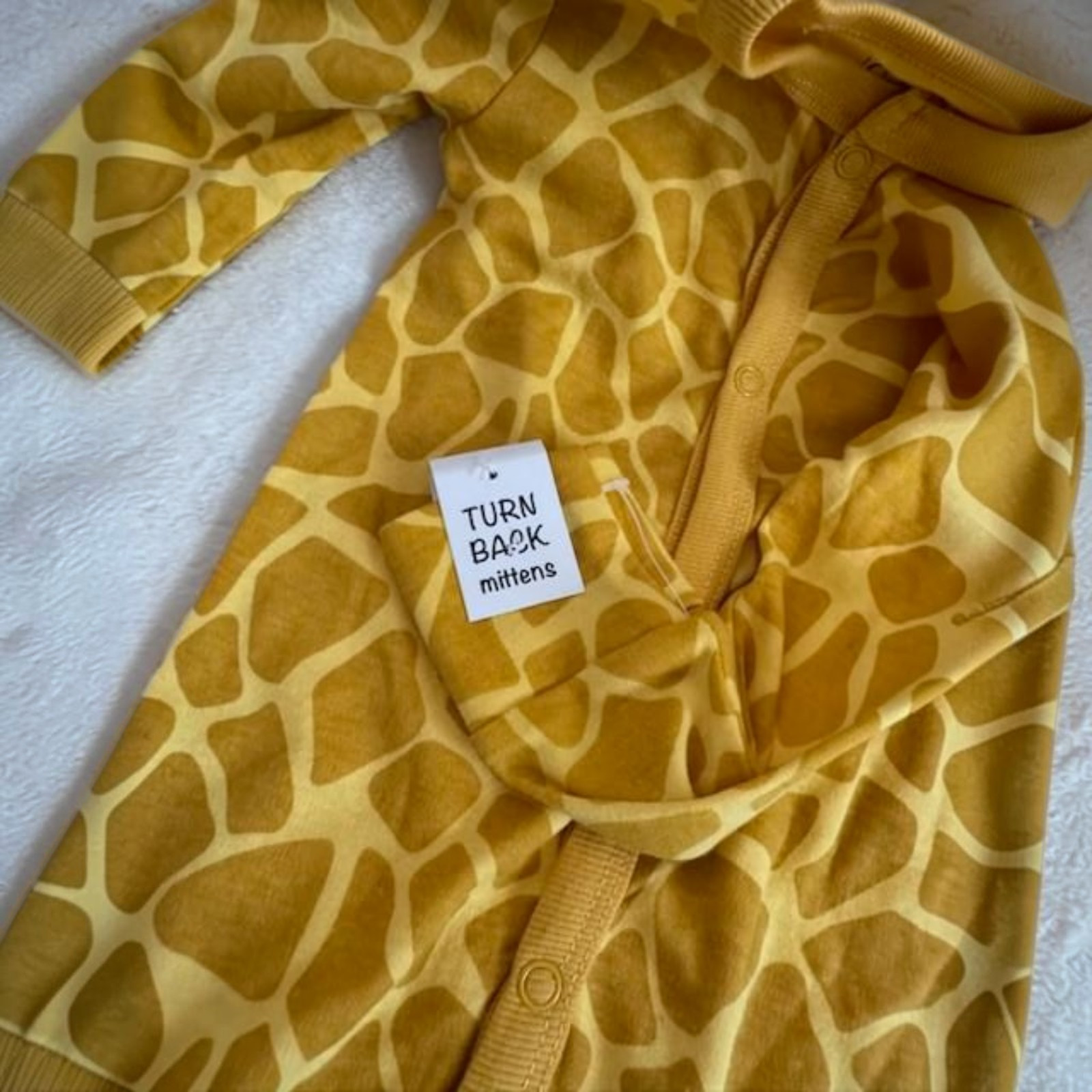 Baby Footed Sleeper Giraffe Print Turn Back Mittens Infant One Piece 6 -9 Months