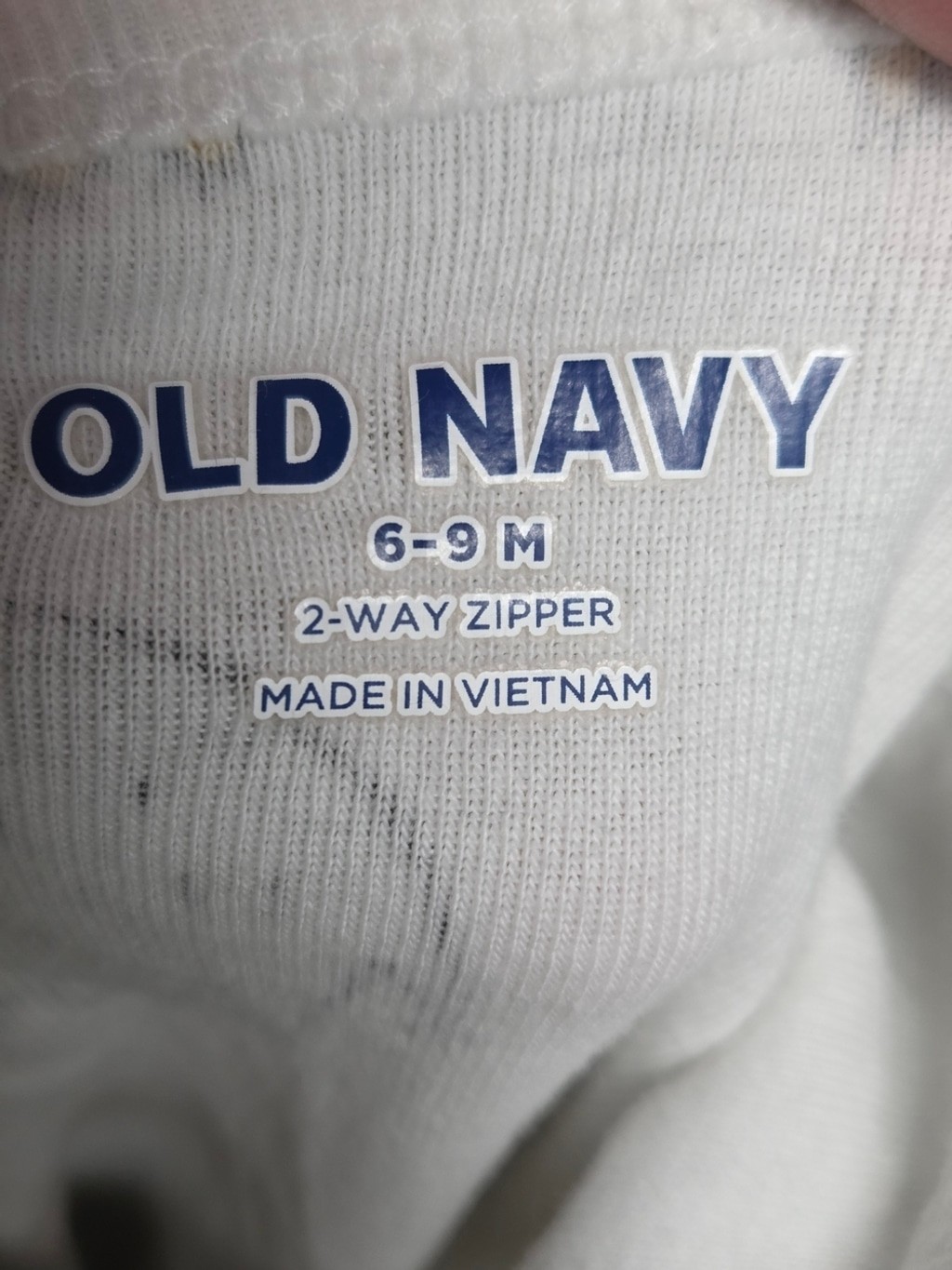 Lot Of 4 Pieces Gently Used Boys Baby Clothes Size 6-9 M