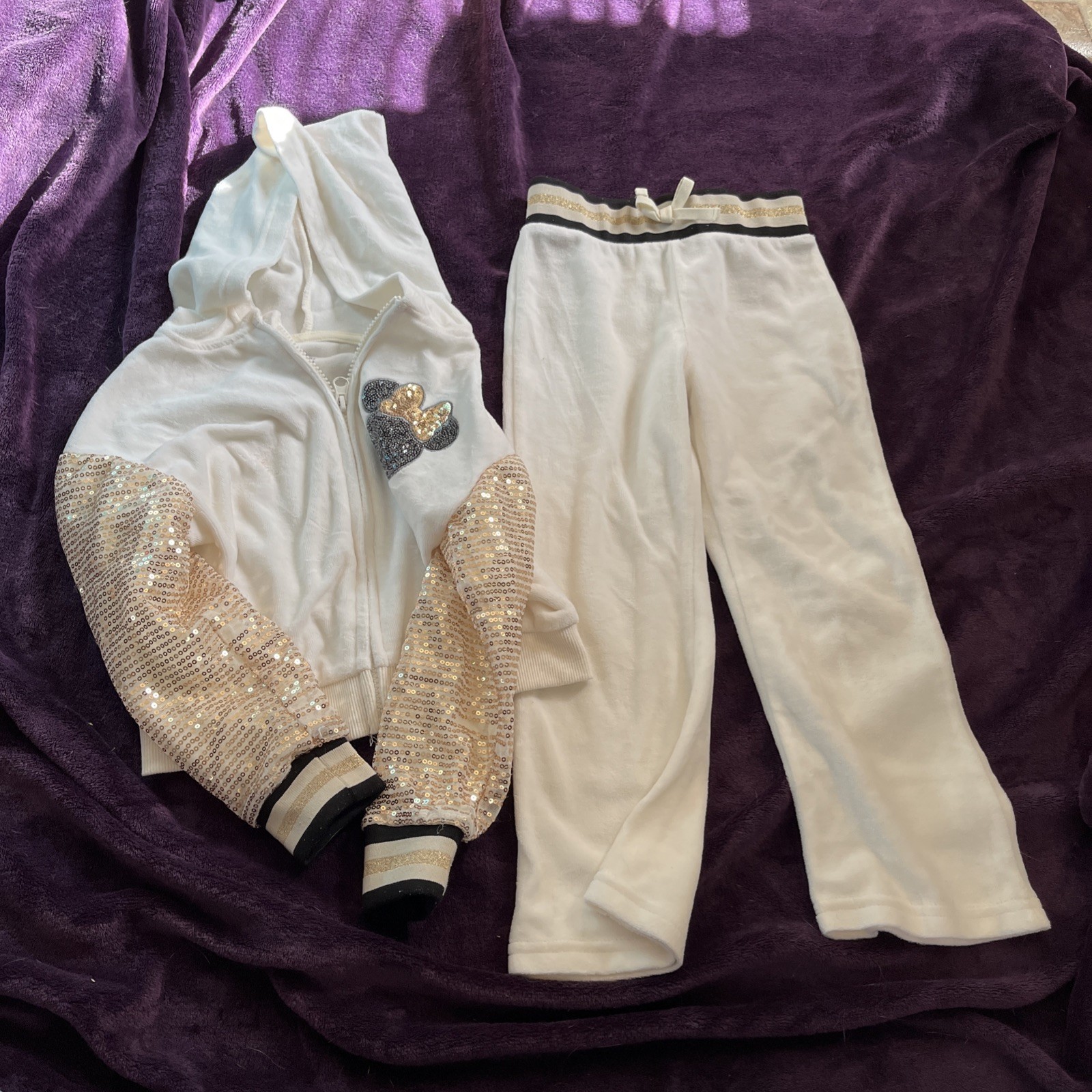 Minnie Mouse Sweatsuit Size 4/5