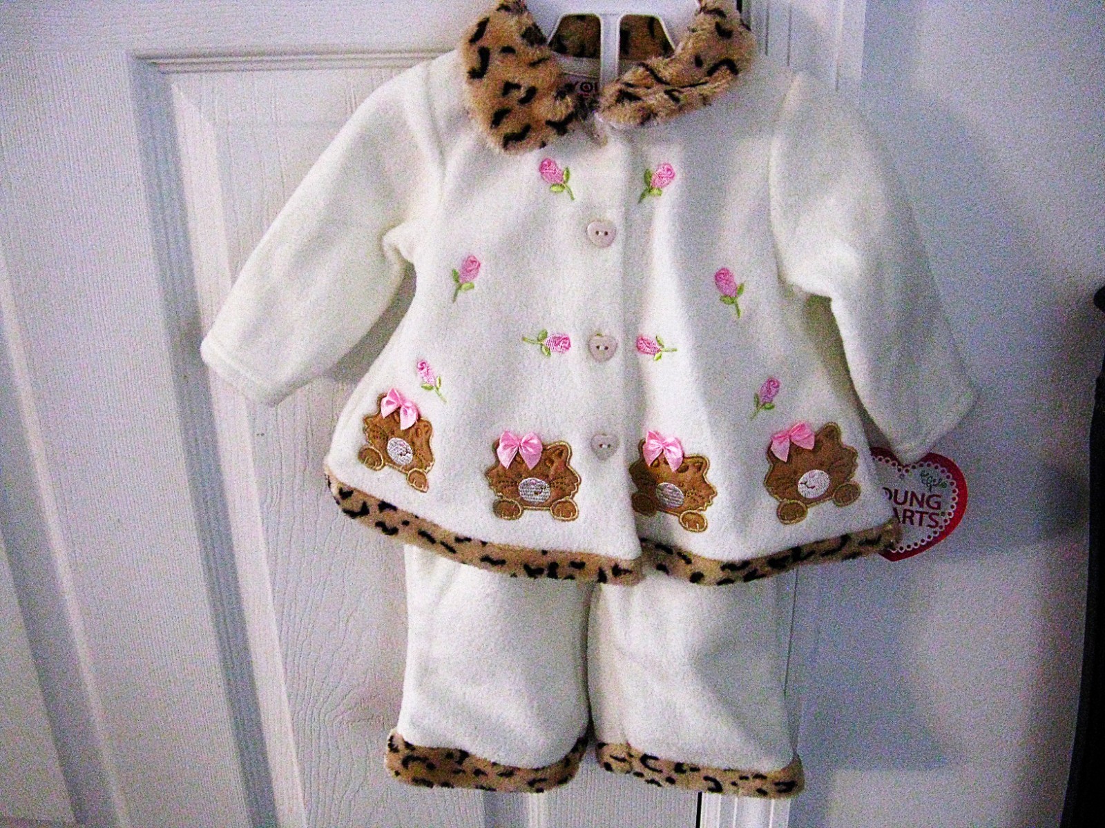 Young Hearts Cheetah Kitten 2Pc Outfit Size 3/6 Months NWT