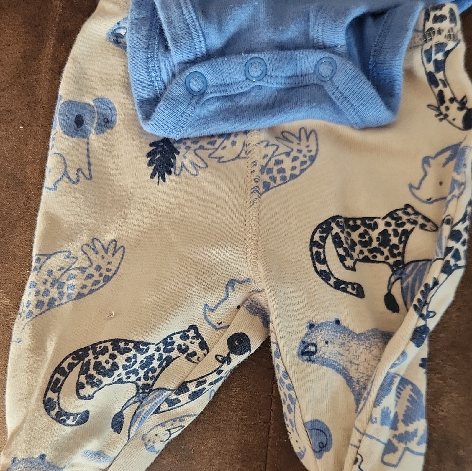 Carter’s Unisex 3M 2pc Cotton Knit Bodysuit & Pants Animal Print Blue/Beige