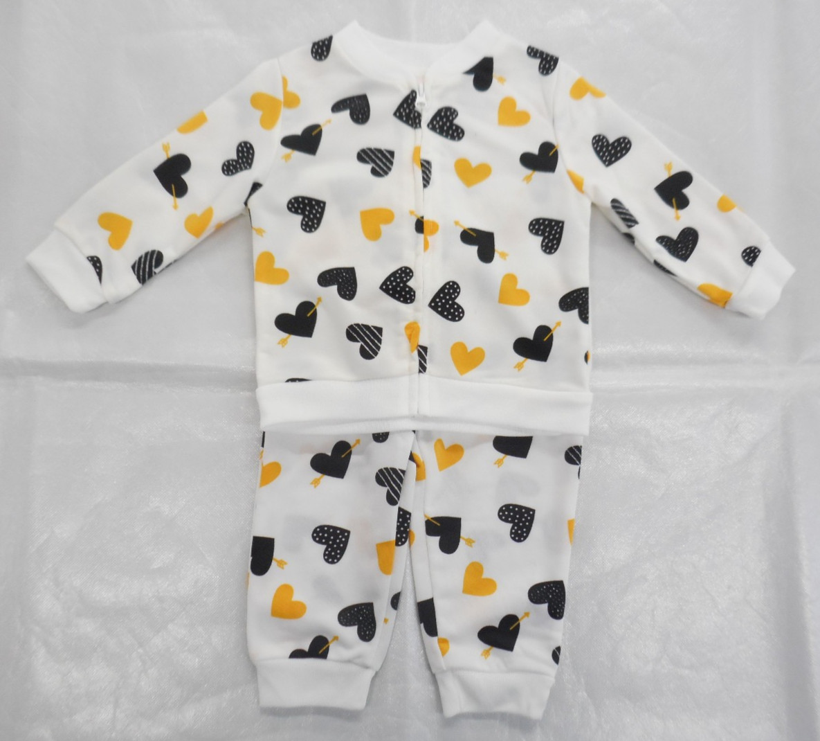 Infant Girls WeePlay Hearts & Arrows 2PC. Wind Set Sizes 12 Months – 24 Months