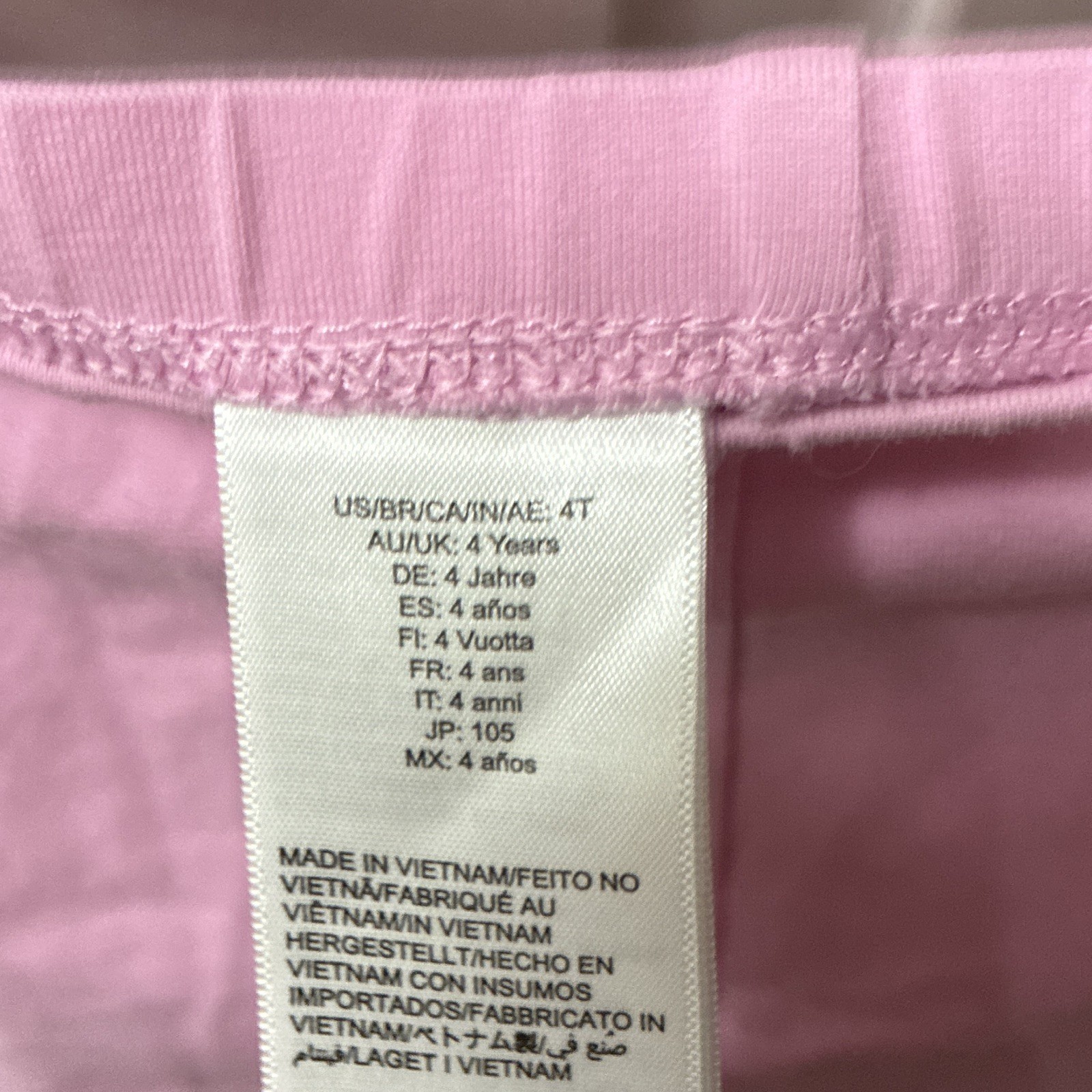 Amazon Essentials Girls 4T 2pc Unicorn Rainbow T-Shirt & Shorts Set, Pullover