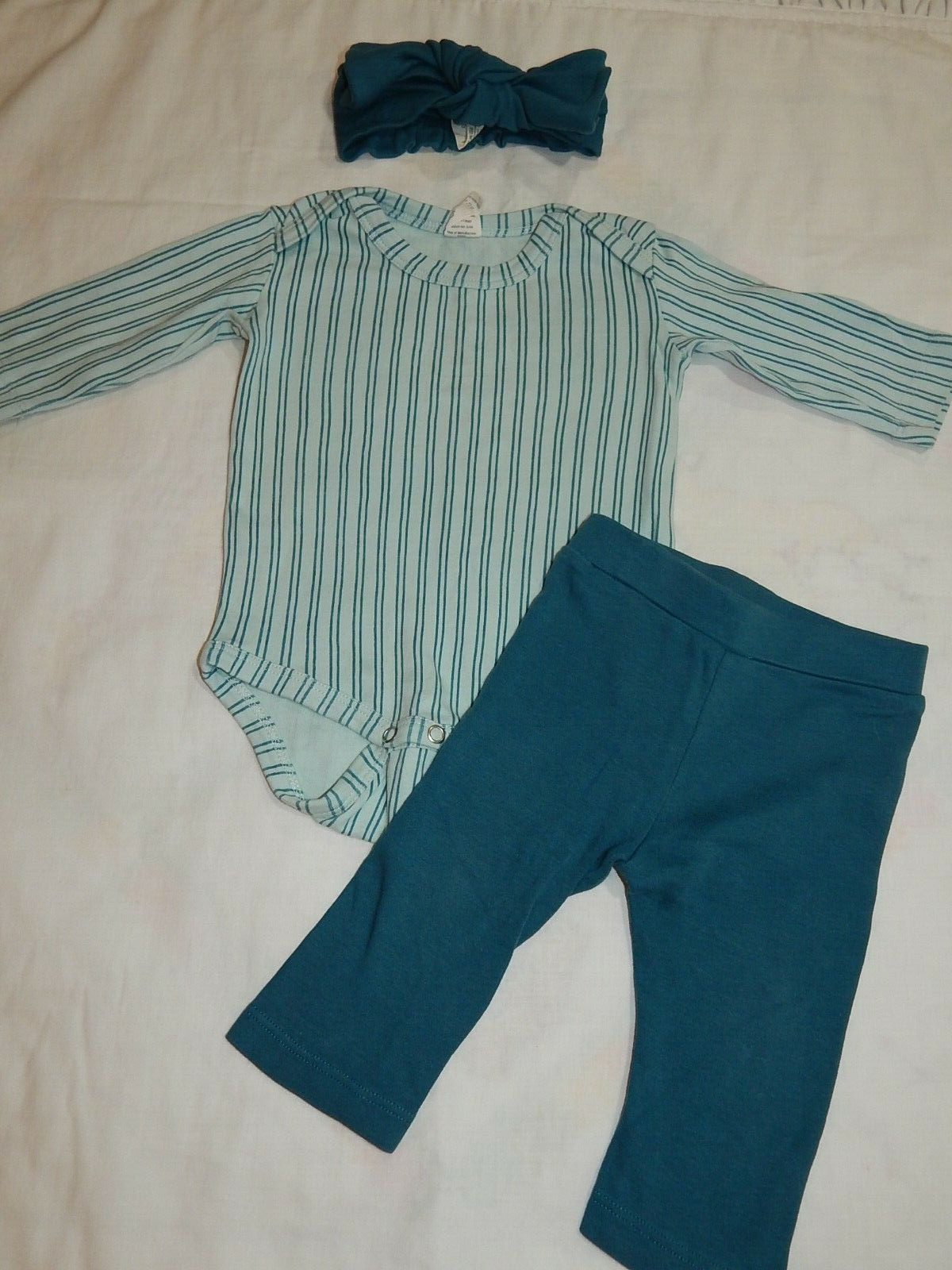 Kate quinn Girls 6-12 Atlantic Blue Pinstripe 3 Piece Organic Headband set Outf