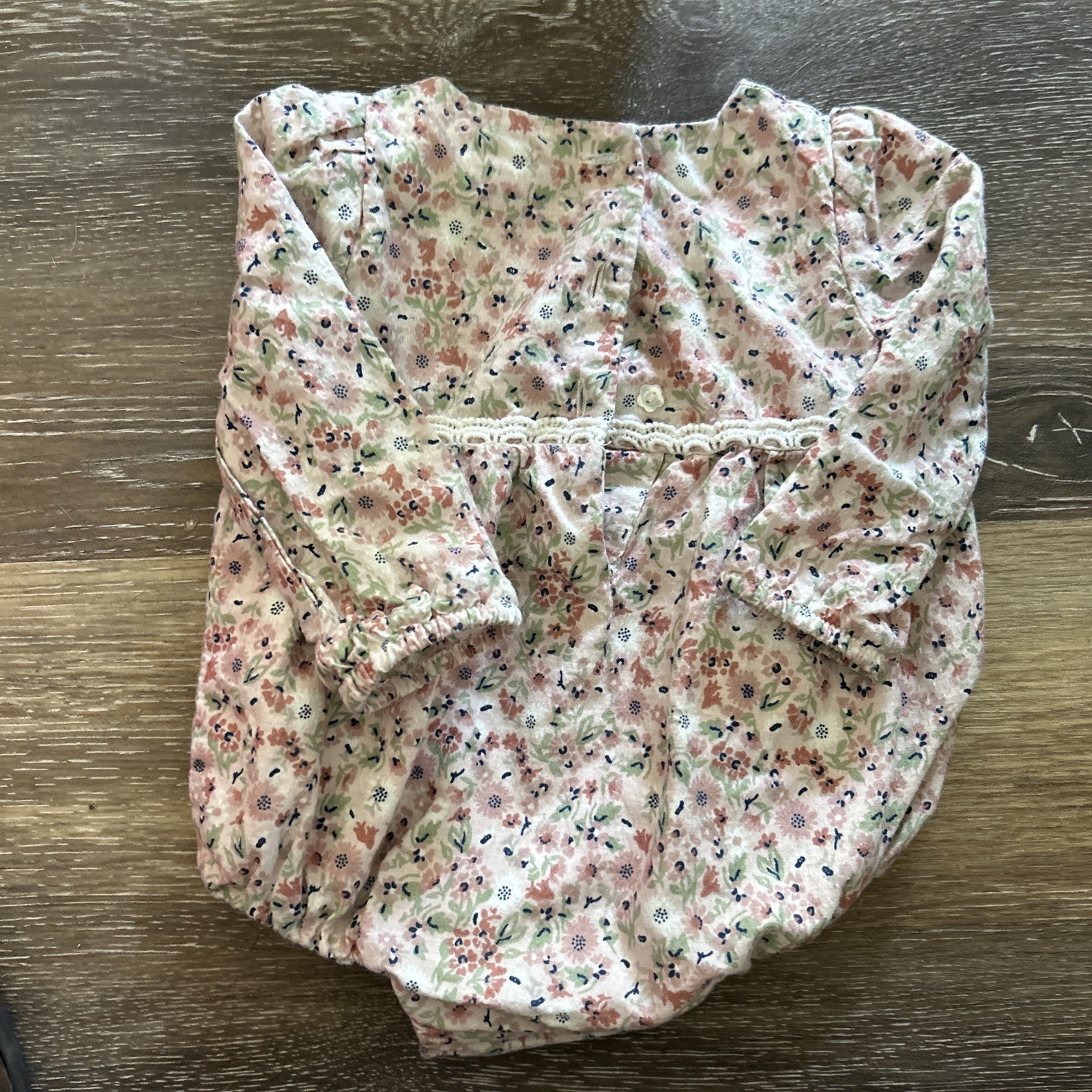 E291 Tommy Bahama Kids Baby Girl Matching Set Floral 0-3 Months Includes Hat EUC