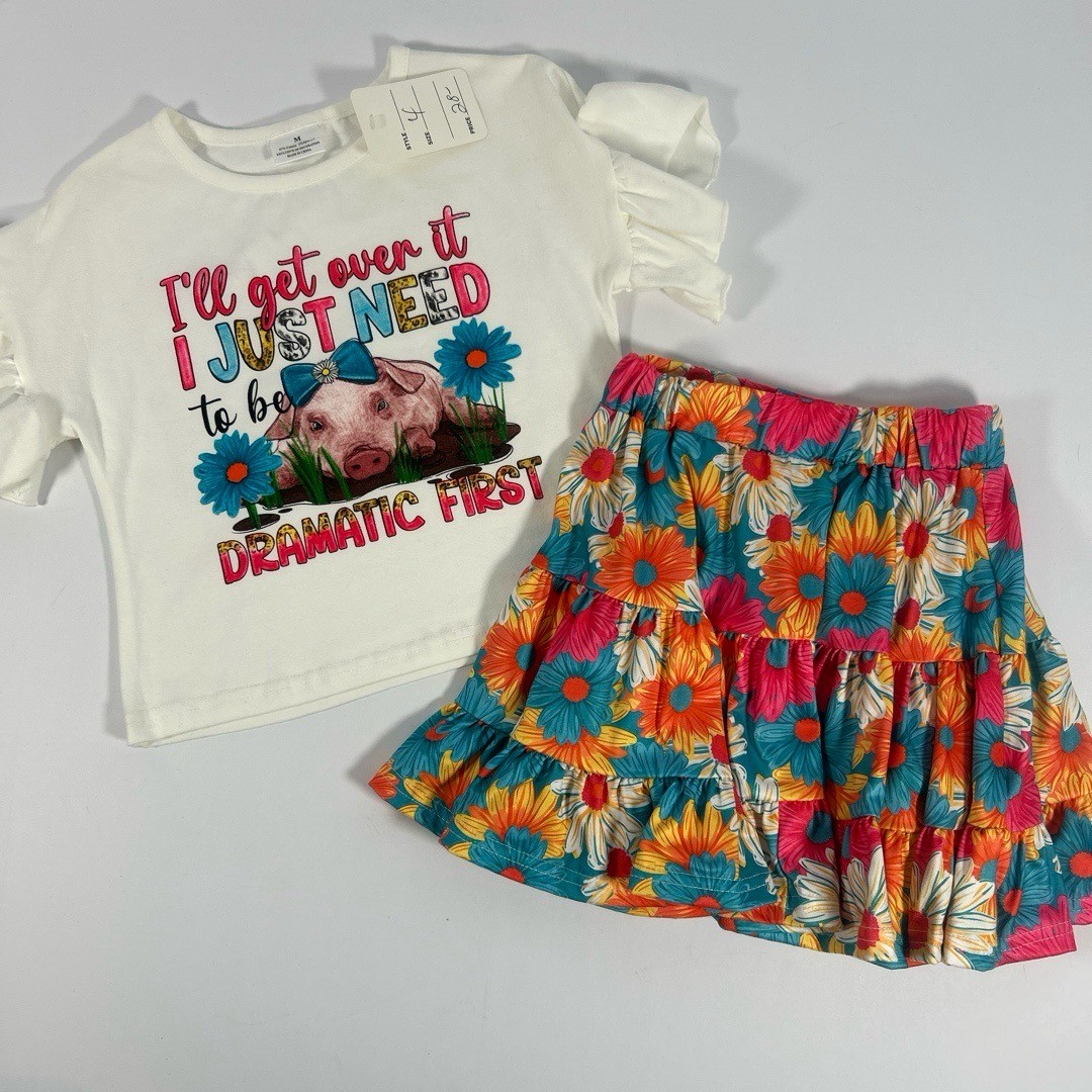 NWT Girls 4T Outfit Set White Multicolor Tiered Floral Pig Graphic Tee Playful