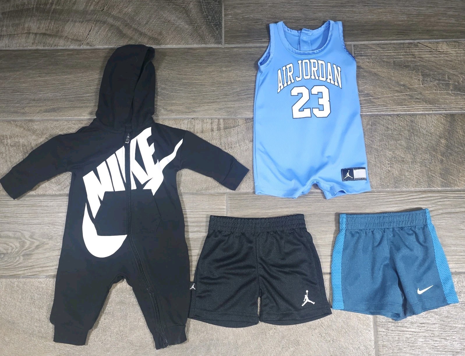 Nike Air Jordan Jumpman Lot of 4 #23 Romper One Piece Sz 3-6 Months