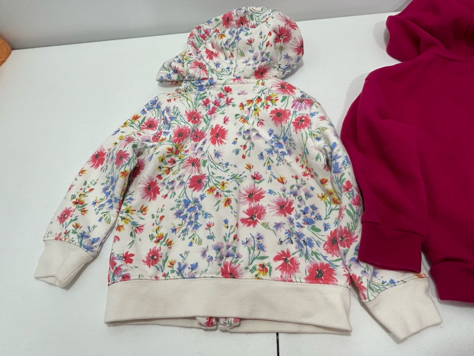Baby GAP Sweatshirts Girl’s 3 Years 3T Clothes Pink Floral Hoodie Zip Up
