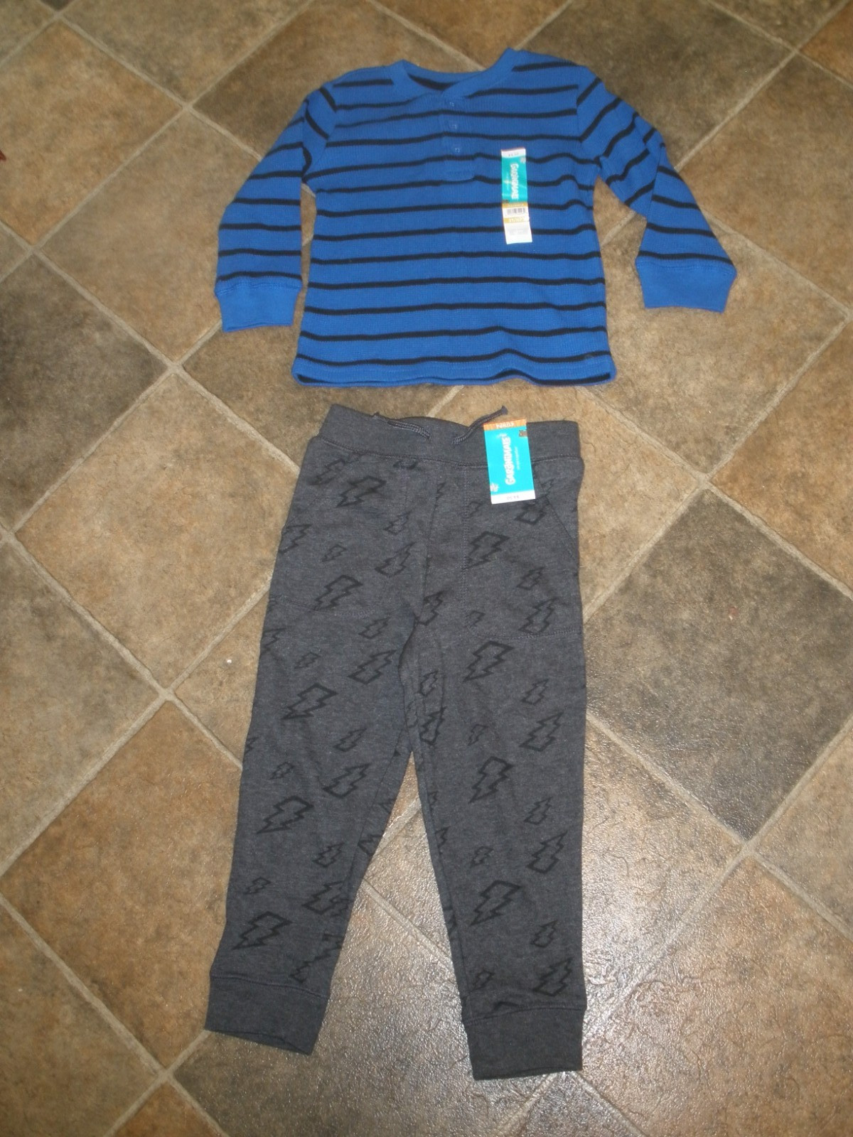 Kid’s Non-Matching 2 pieces Garanimals Top-Blue 3T/NP3 Gray Bottom 4T/NP4(108B)