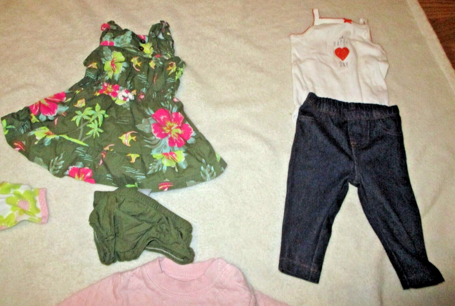 Baby/Infant Girl Clothing~Size 3 Months~Variety~17 Pieces of Clothing~Pre-Owned