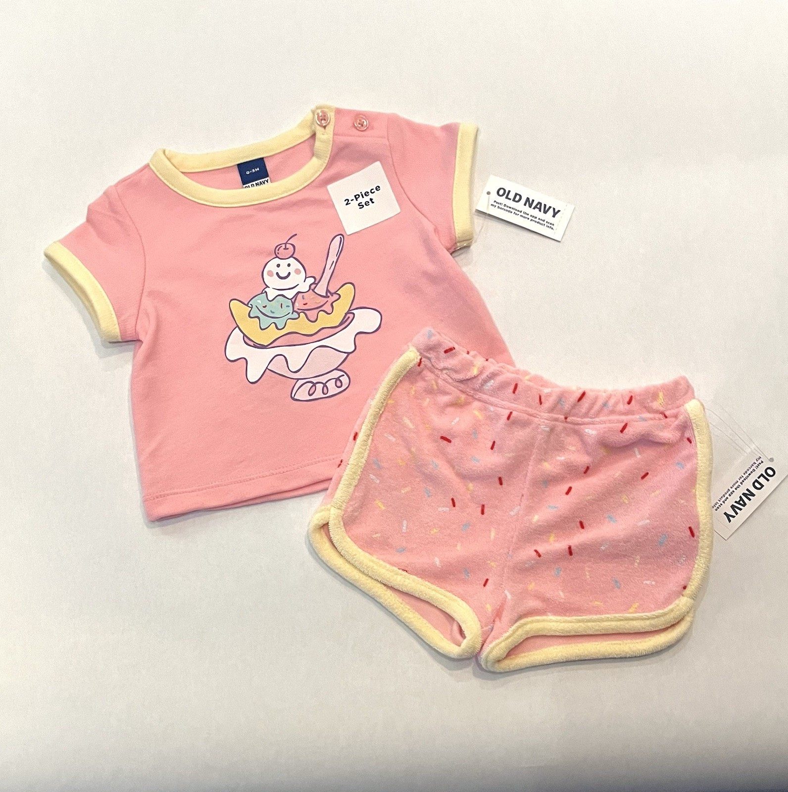 Old Navy Baby Girl 0-3 Months Shorts Shirt 2 PC Set Cute Ice Cream Outfit New