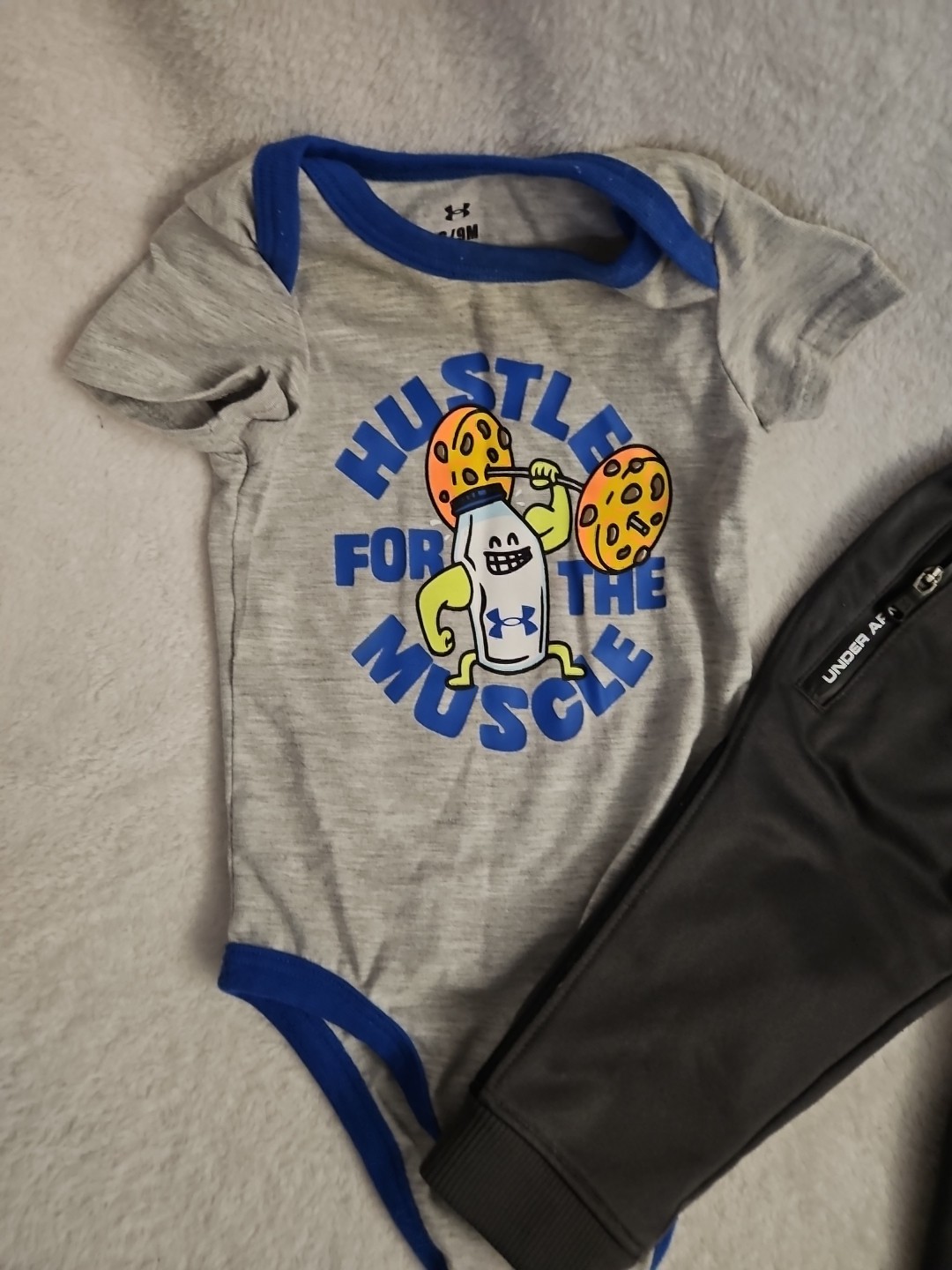 6-9 Months Infant Baby Boys Under Armour Bodysuit And Jogger Pants 2 Piece Set