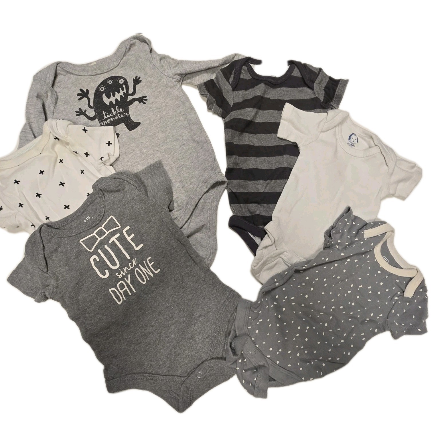 Boys Baby Clothes Lot Of 13 pieces Size 0-3 Months sleepers, swaddle, jumper
