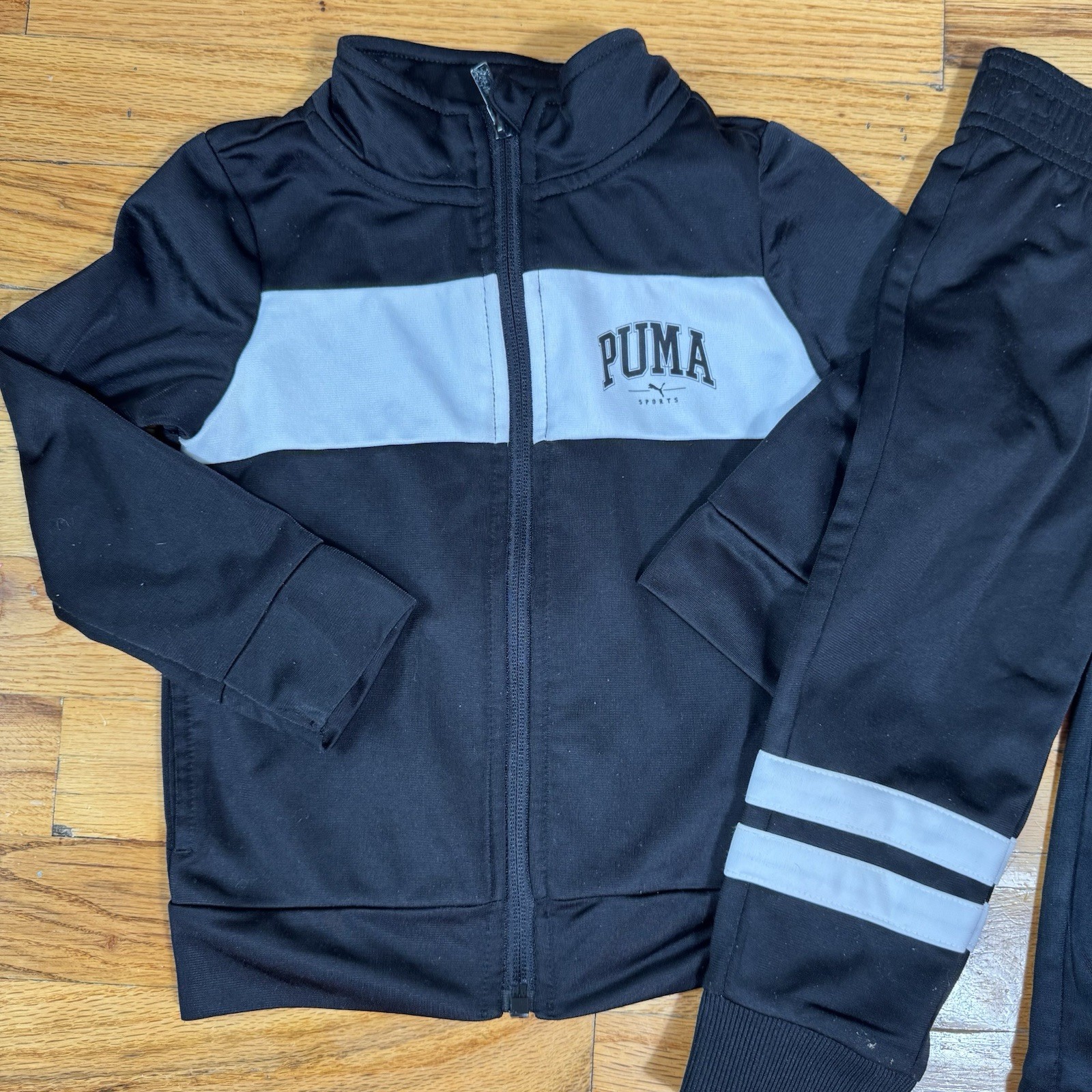 Puma Boy Toddler Track Jacket And Jogger Black And White Set Size 24 Months.