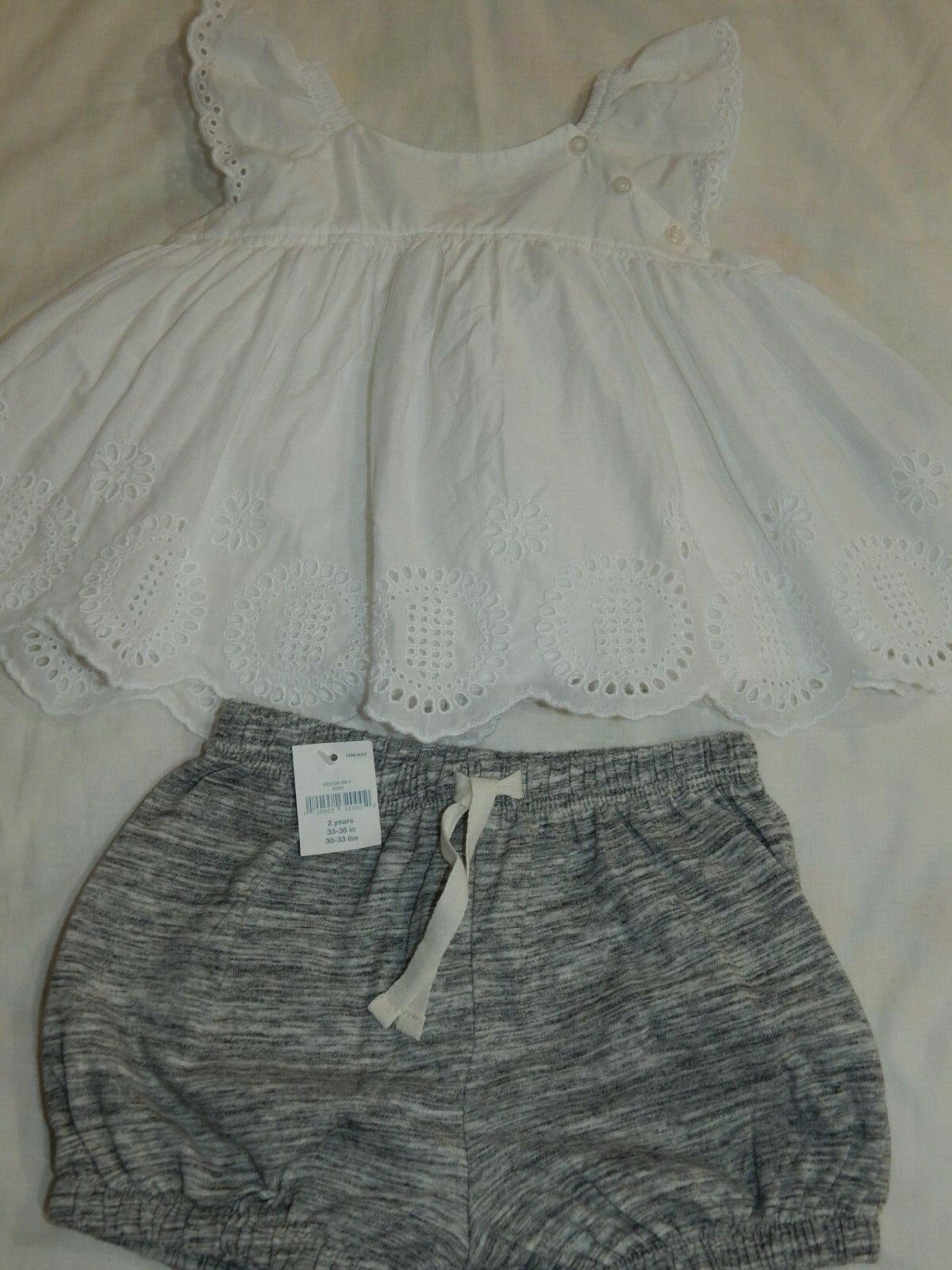 2 Piece Bay Gap Nwt Euc Girls 2T White Eyelet Flutter Sleeve Top Grey Nwt Bubble