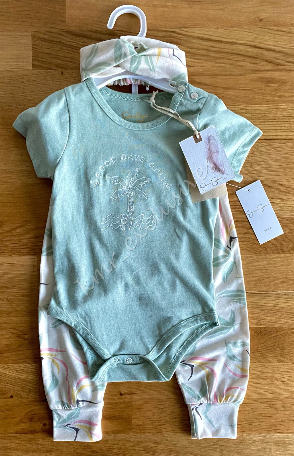 NWT Jessica Simpsons 3 Piece Set: Tee, Pants, Headband in Palm Size:18M MSRP:$35